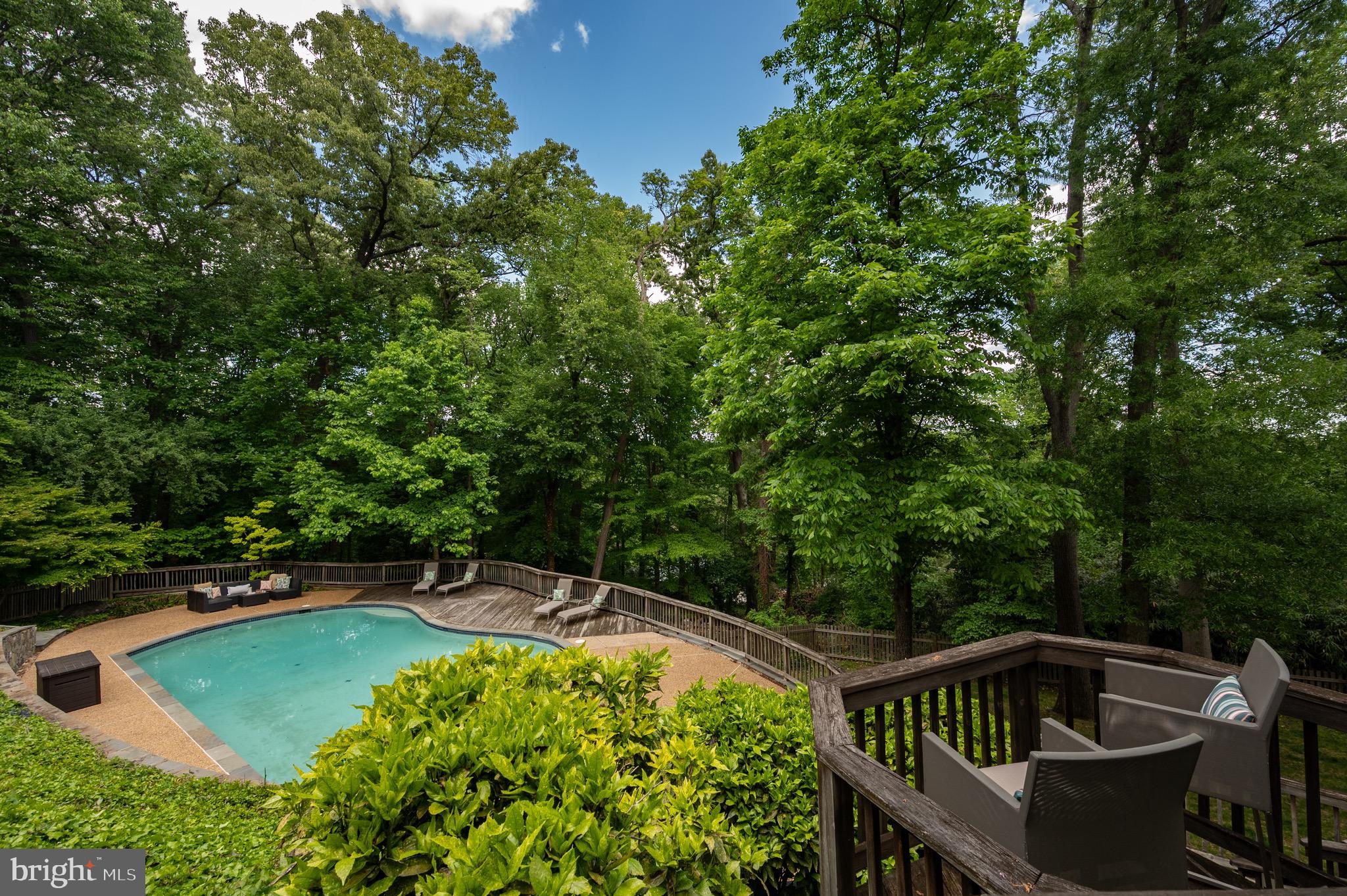 HOLLIN HILLS - Residential