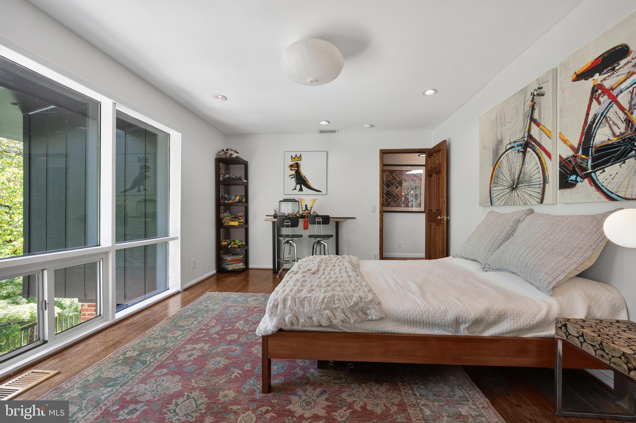 HOLLIN HILLS - Residential