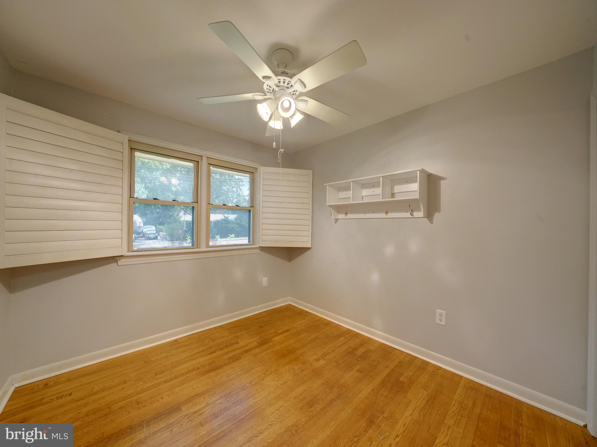 WEST LAUREL ACRES - Residential Lease