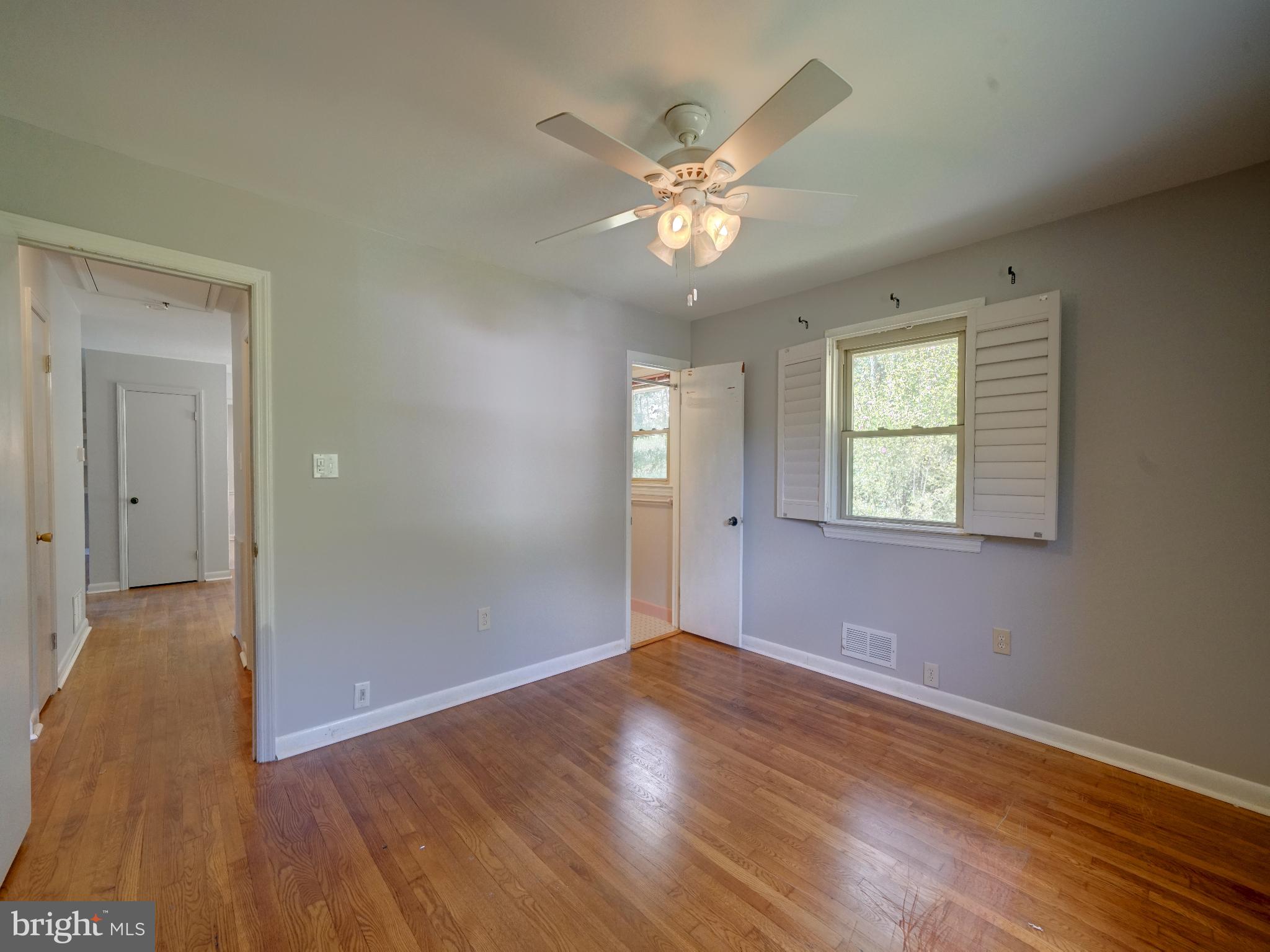 WEST LAUREL ACRES - Residential Lease