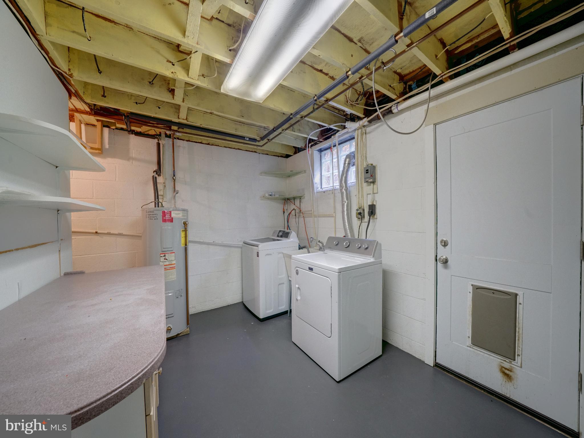 WEST LAUREL ACRES - Residential Lease