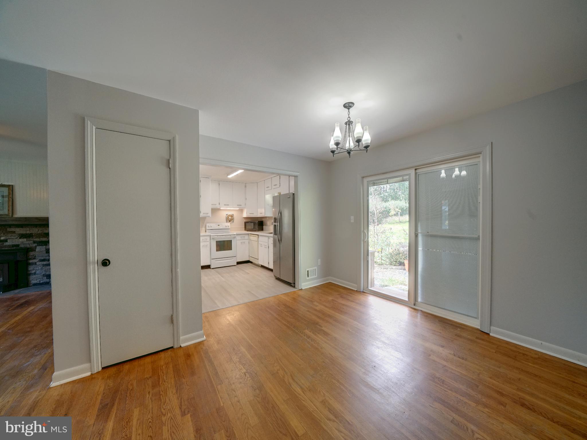 WEST LAUREL ACRES - Residential Lease