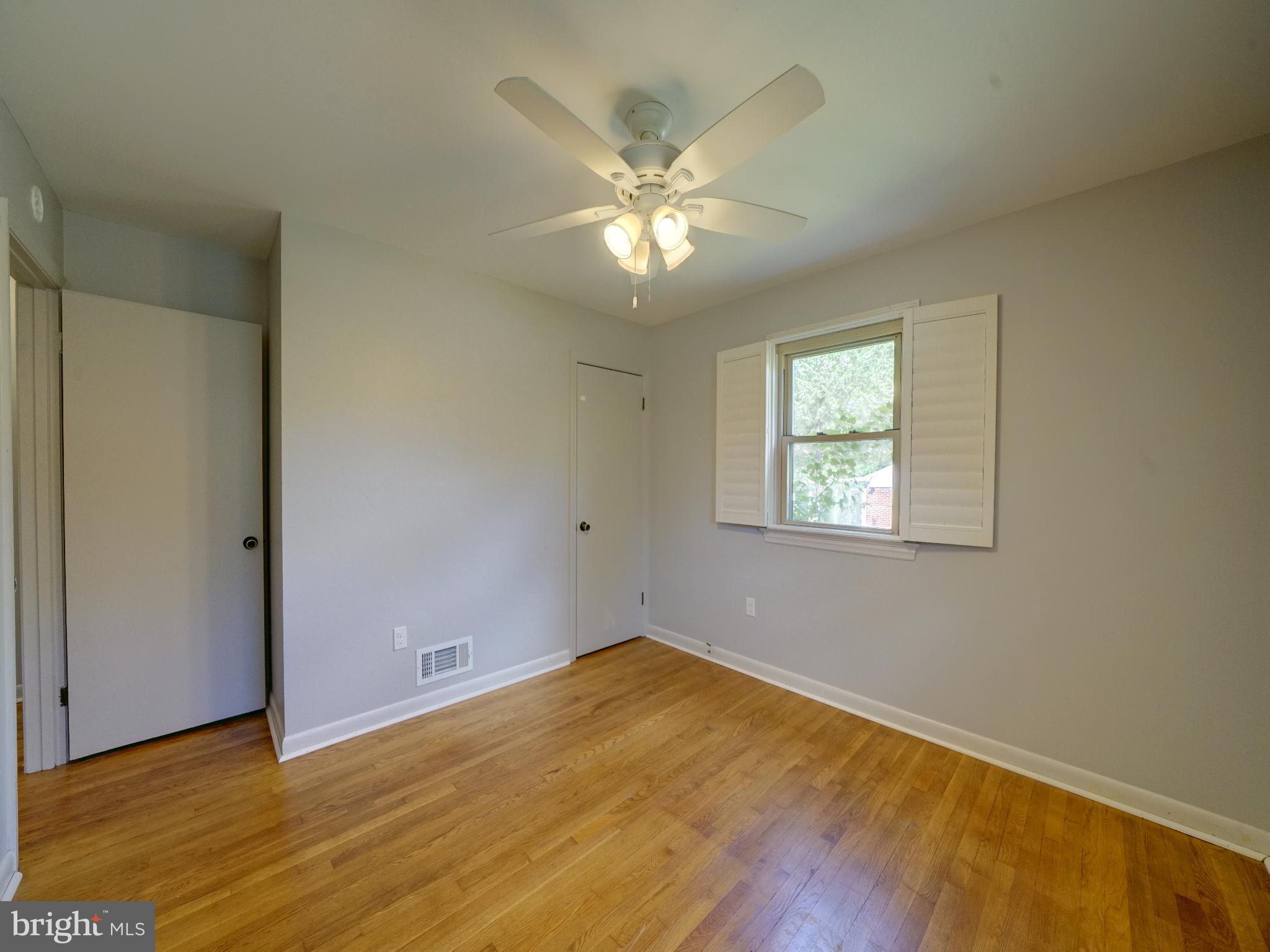 WEST LAUREL ACRES - Residential Lease