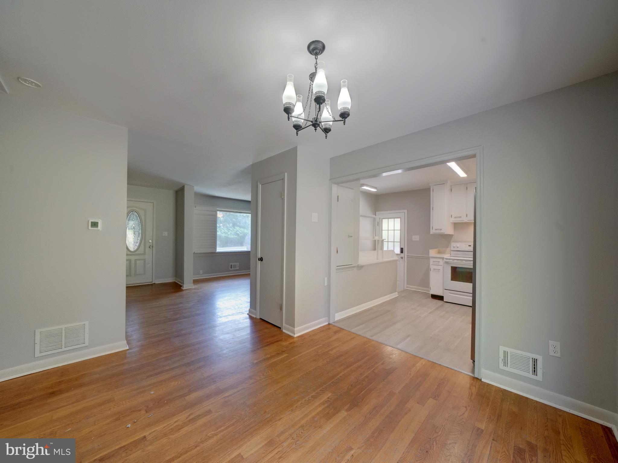 WEST LAUREL ACRES - Residential Lease