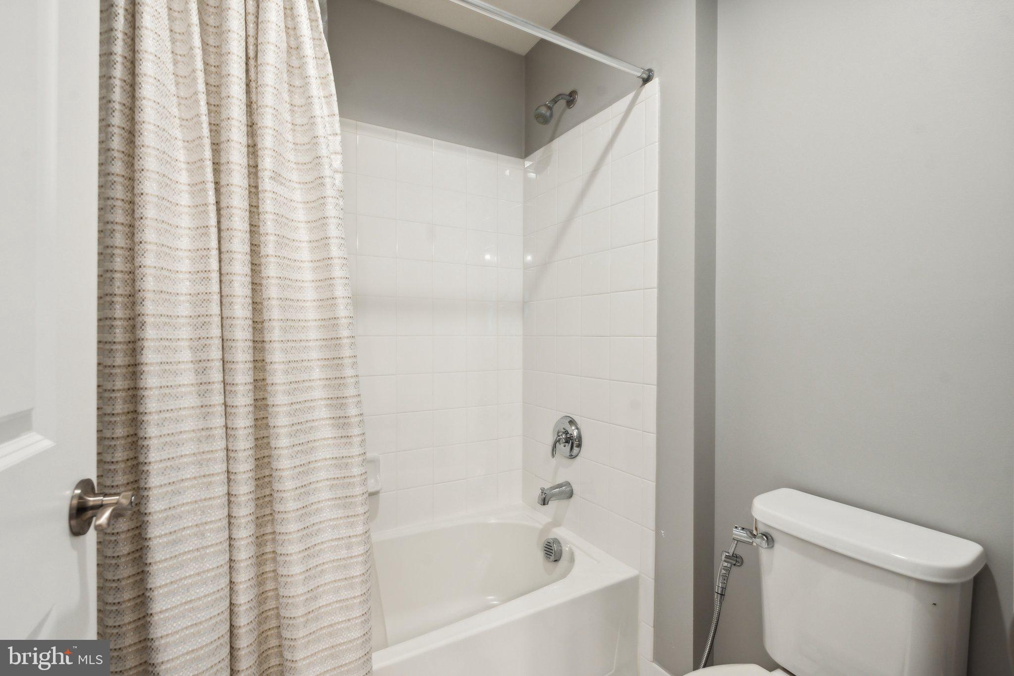 BRAMBLETON - Residential Lease