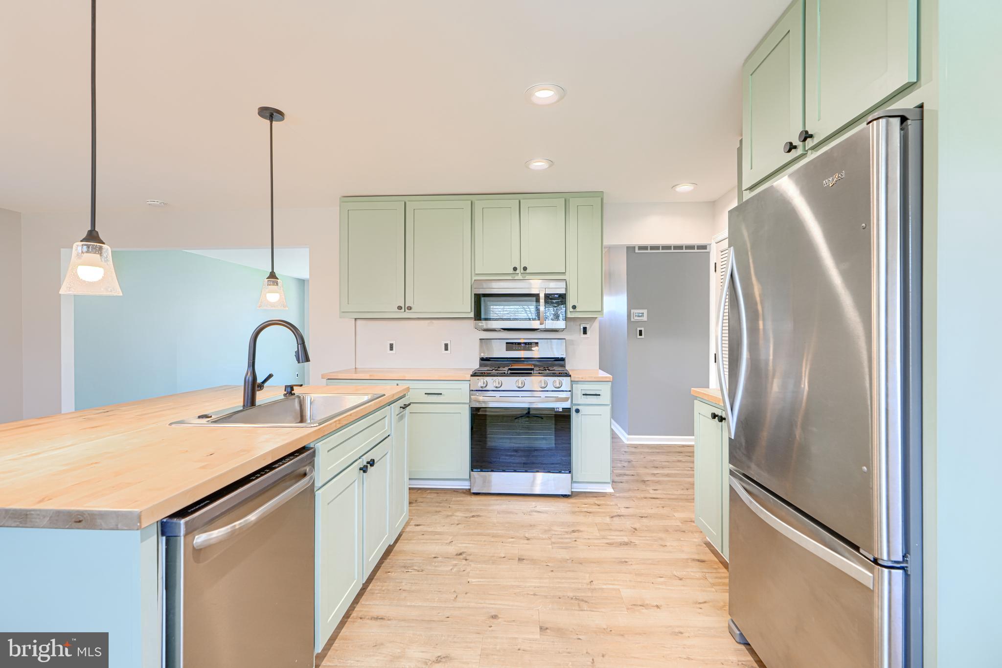 WINDSOR  MILL - Residential