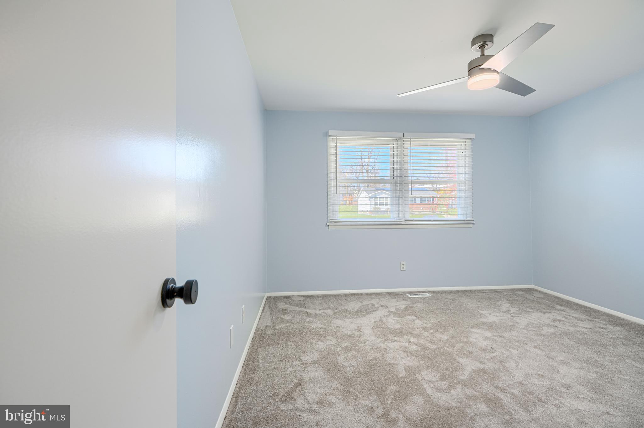 WINDSOR  MILL - Residential