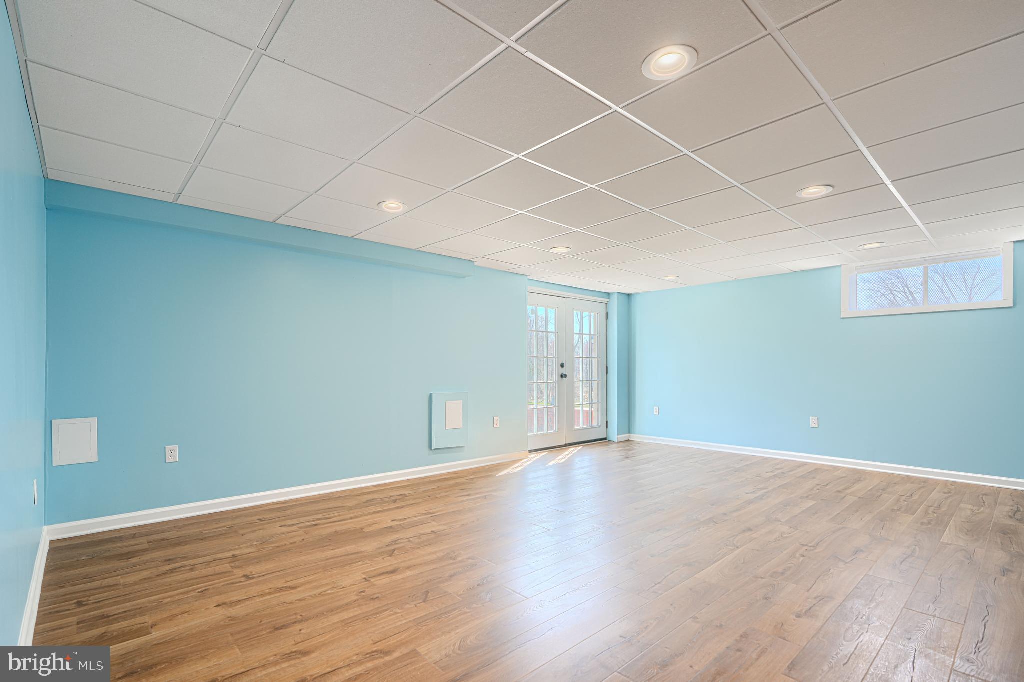 WINDSOR  MILL - Residential