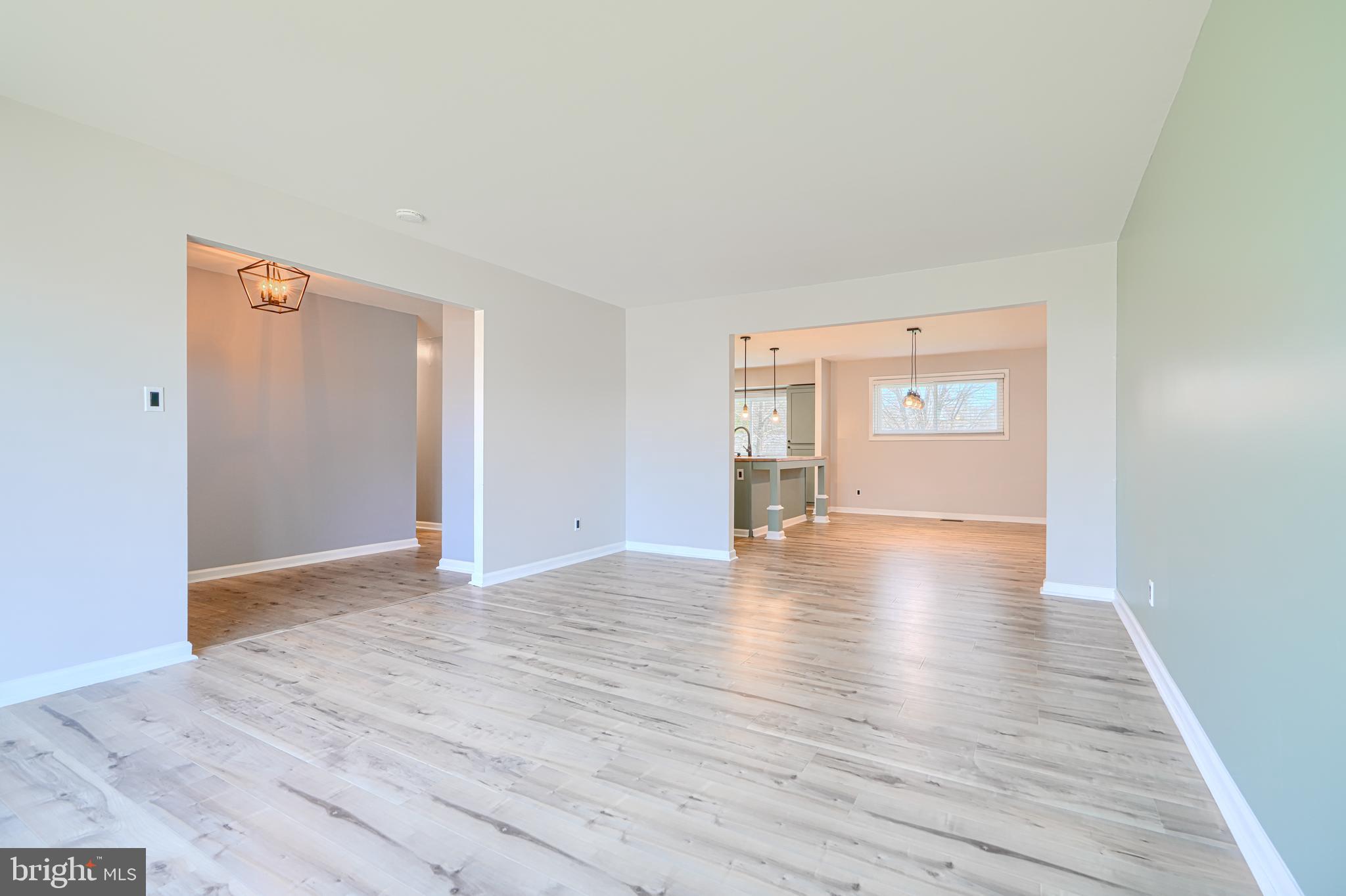 WINDSOR  MILL - Residential