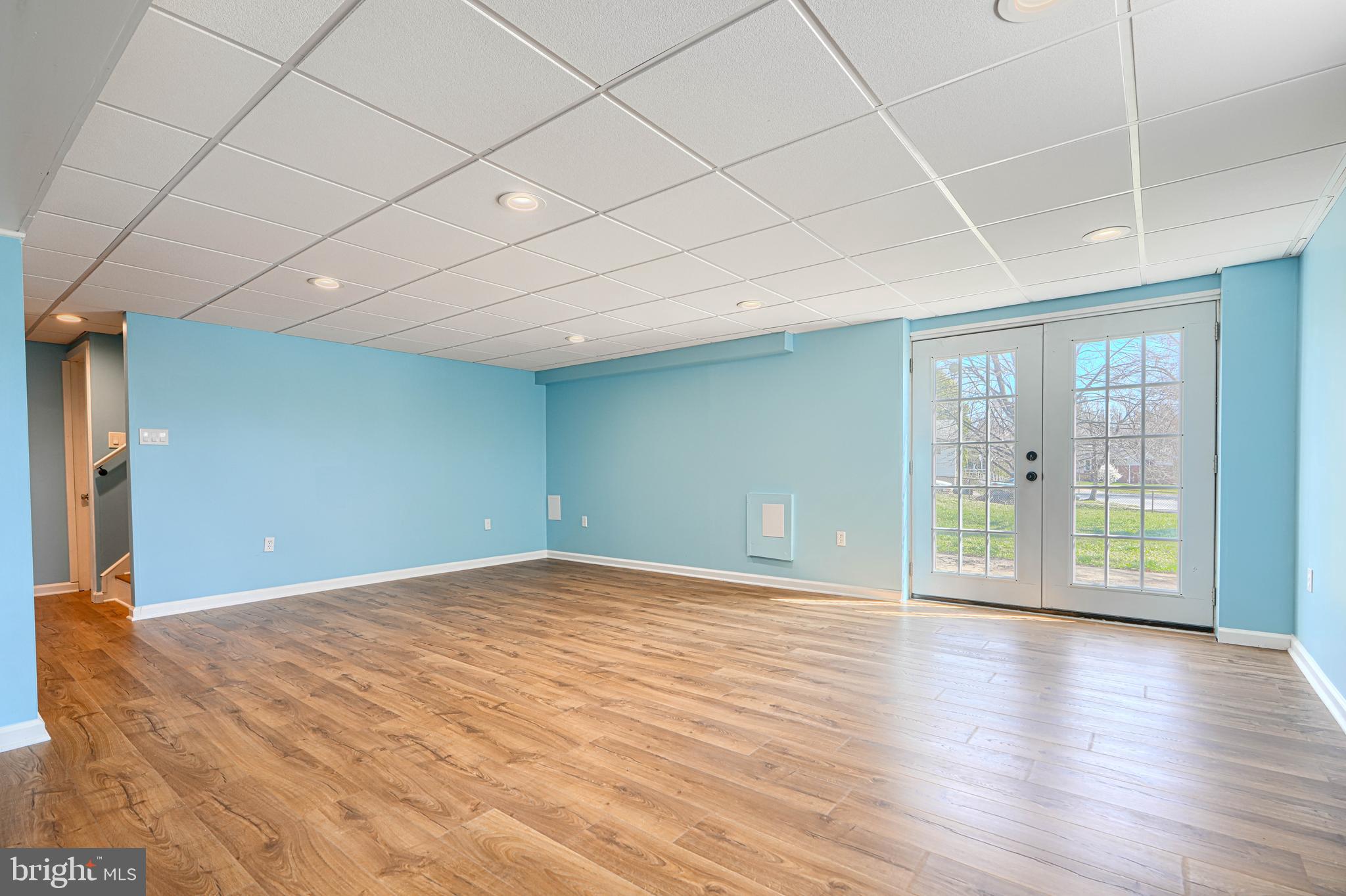 WINDSOR  MILL - Residential