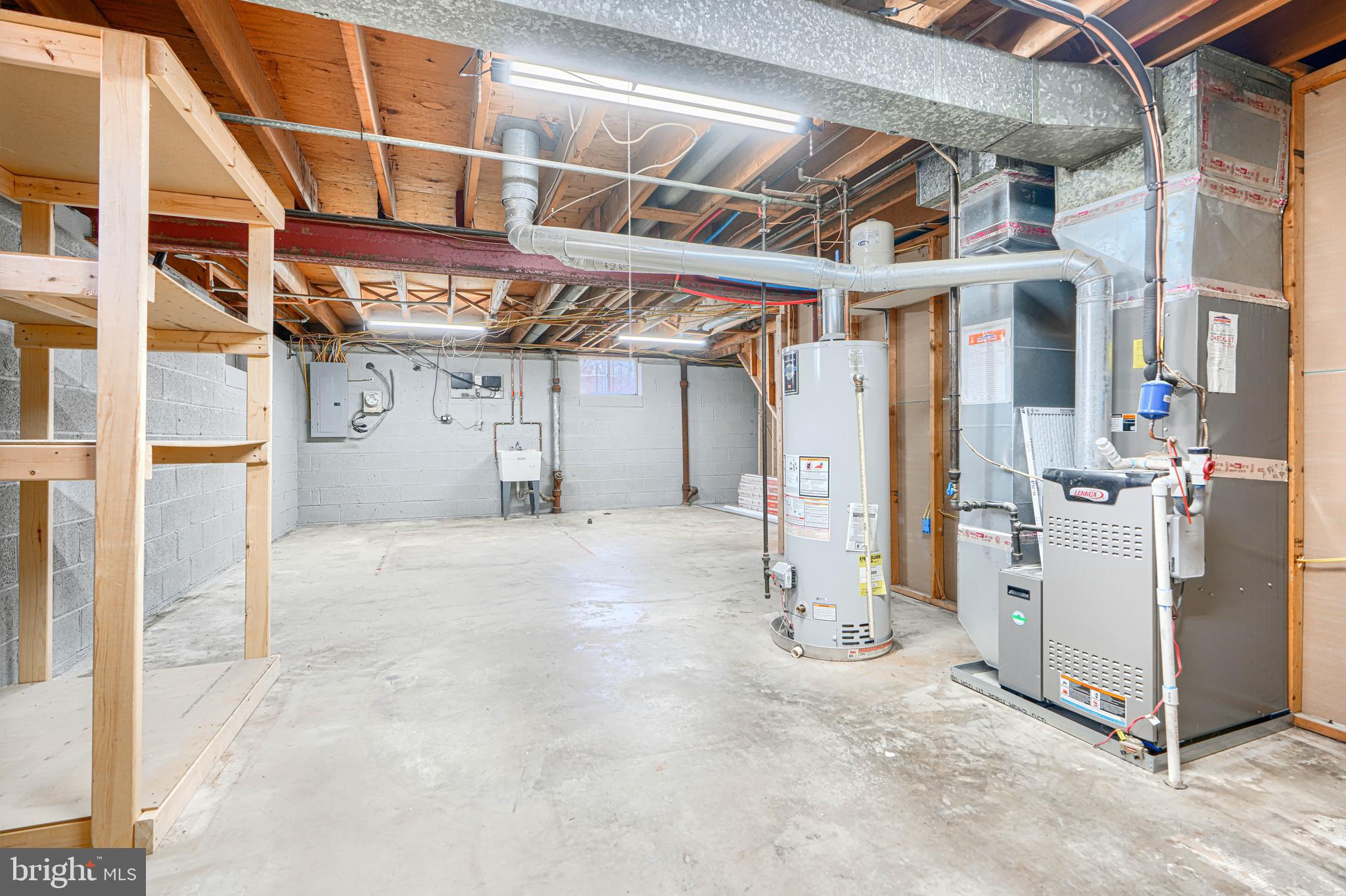 WINDSOR  MILL - Residential