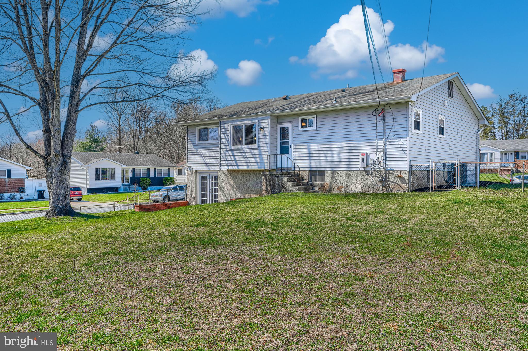 WINDSOR  MILL - Residential