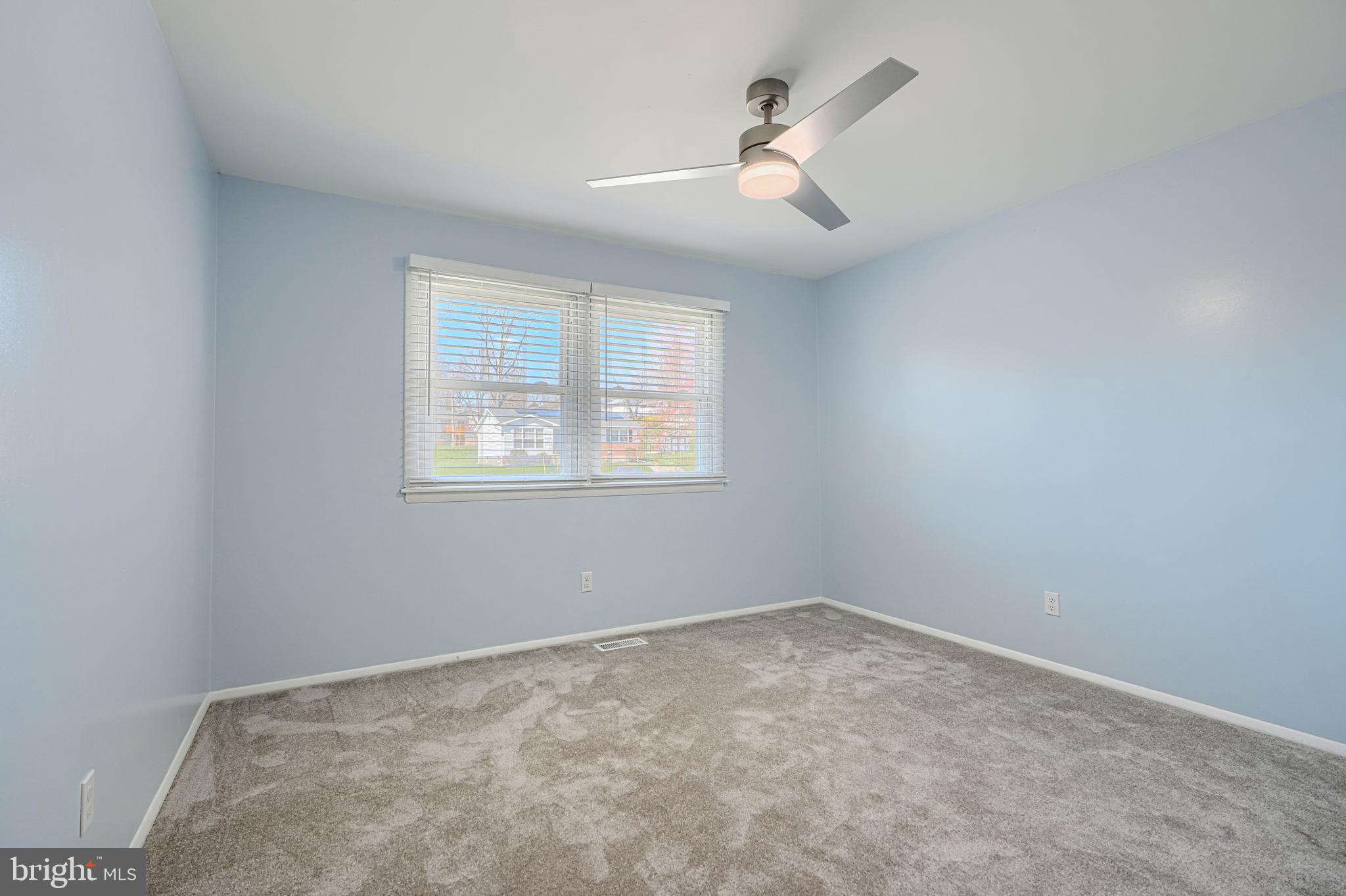 WINDSOR  MILL - Residential