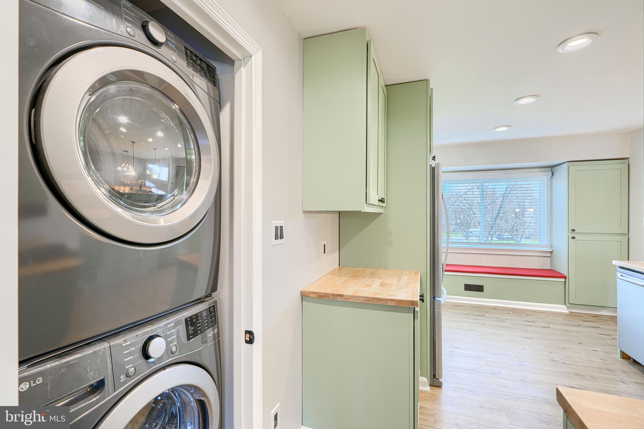 WINDSOR  MILL - Residential