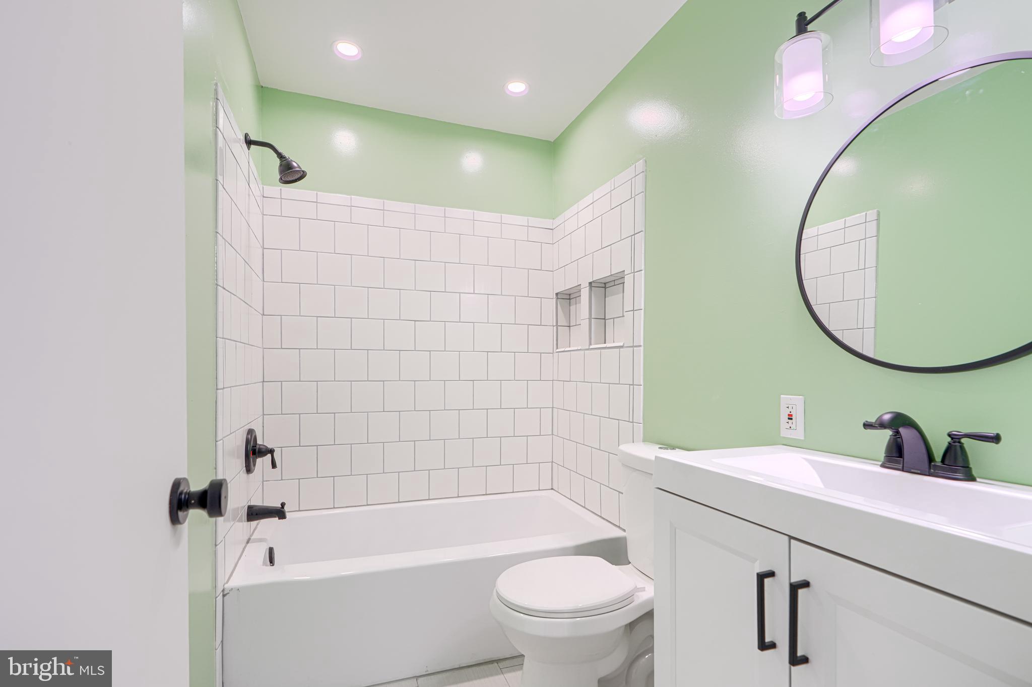 WINDSOR  MILL - Residential