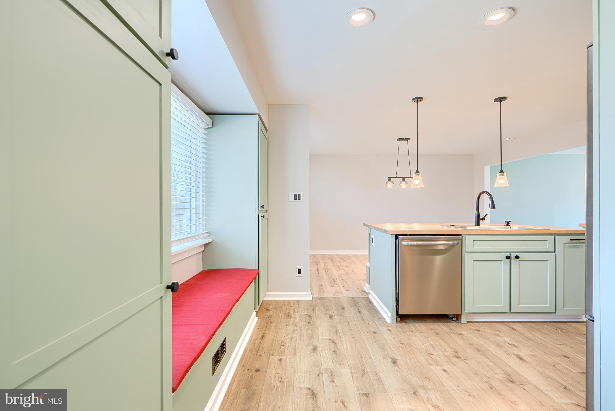 WINDSOR  MILL - Residential