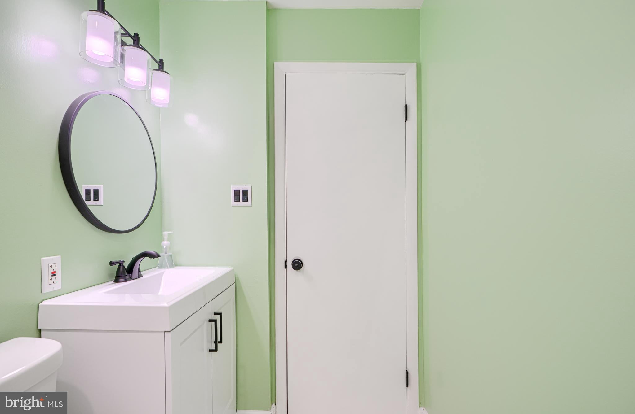 WINDSOR  MILL - Residential