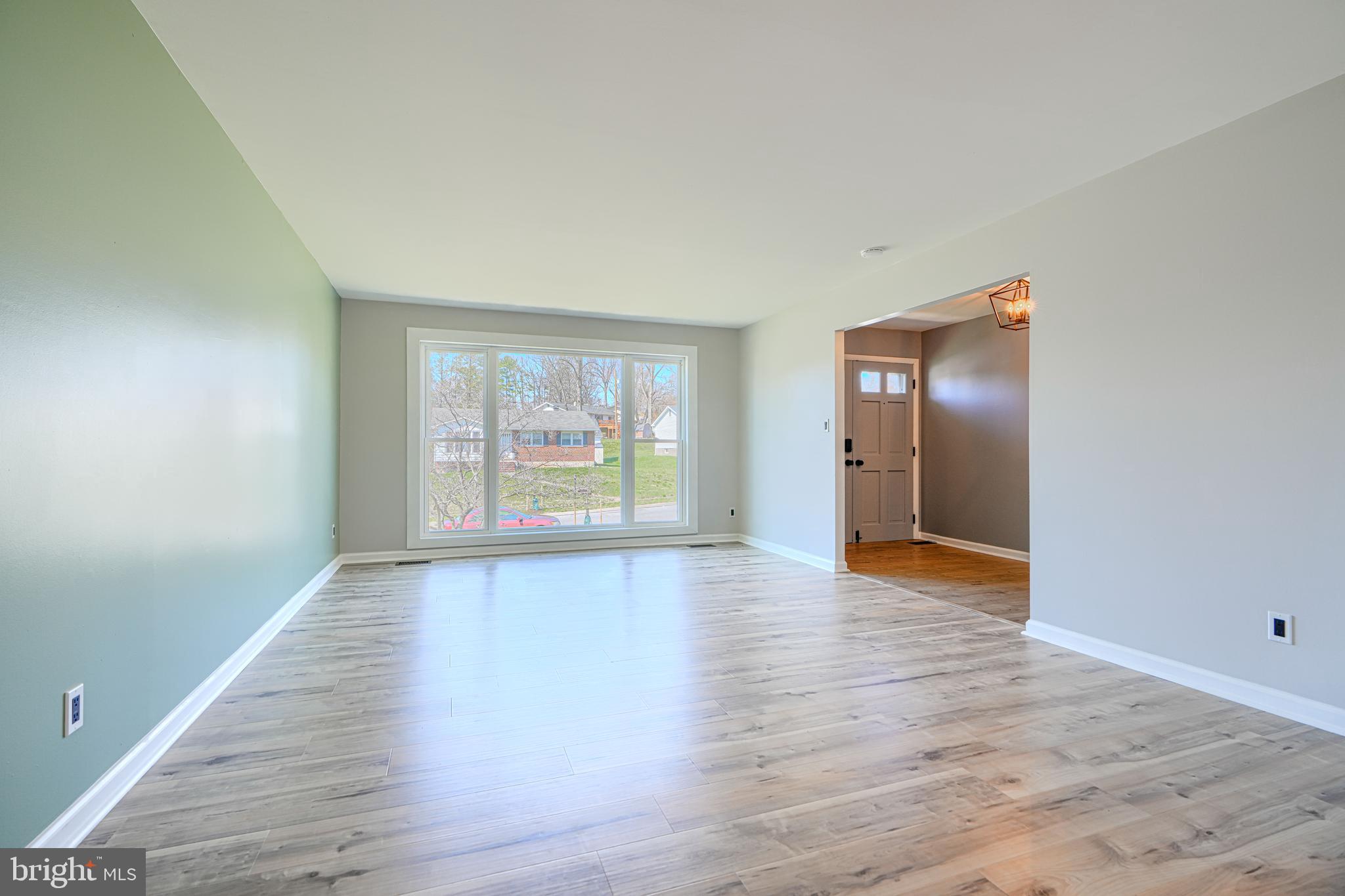 WINDSOR  MILL - Residential