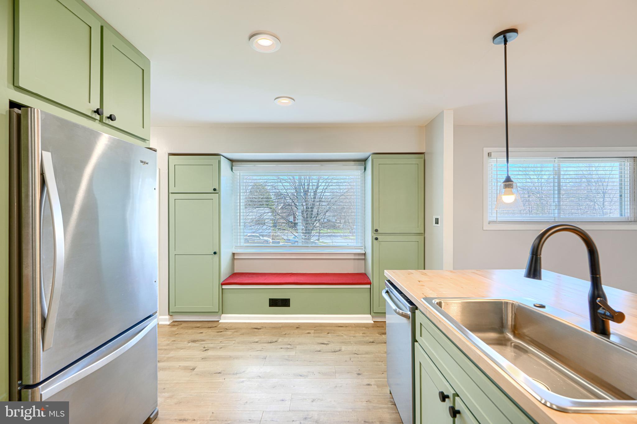 WINDSOR  MILL - Residential