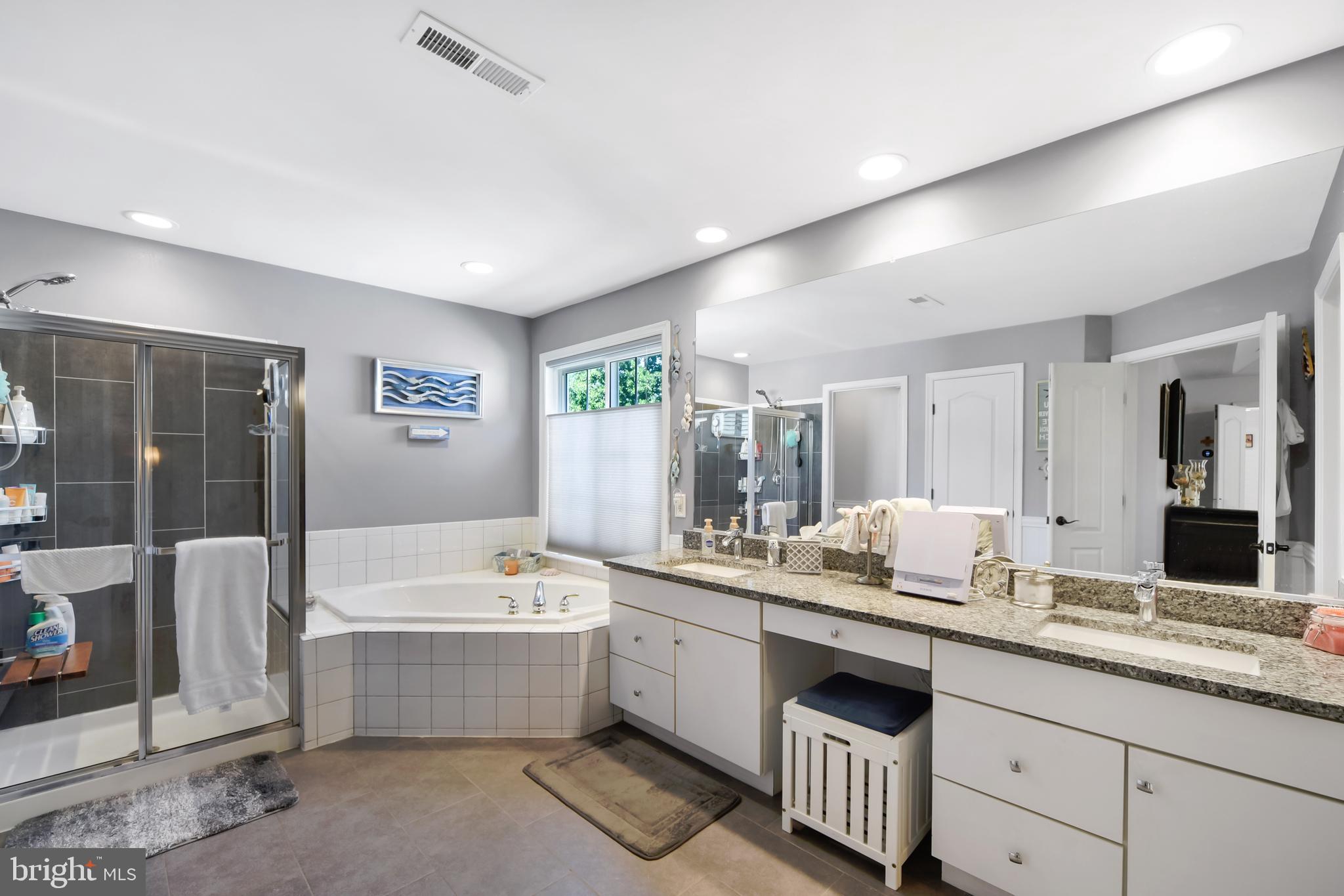 VINEYARD OAK NORTH - Residential