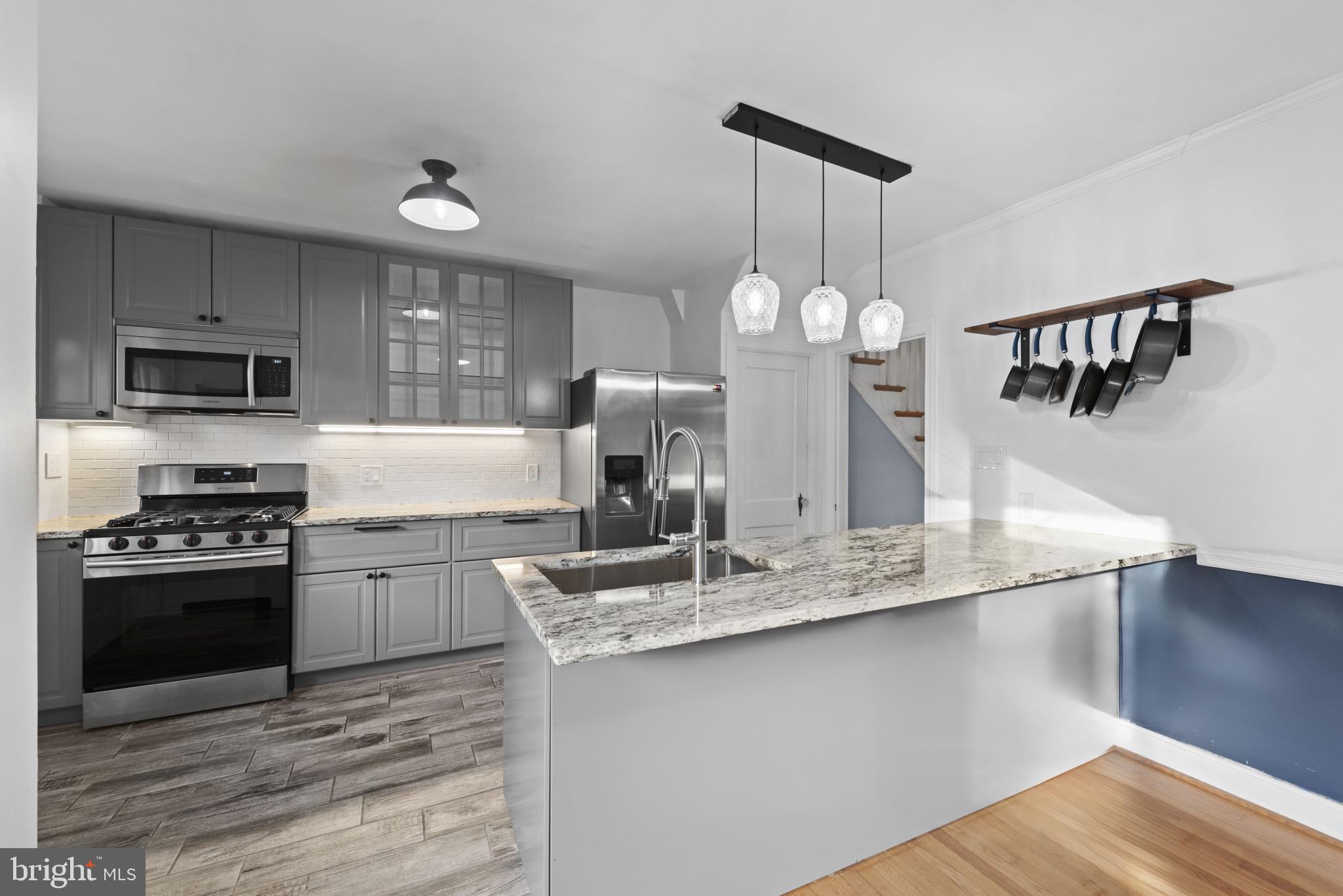 EDNOR GARDENS - LAKESIDE - Residential