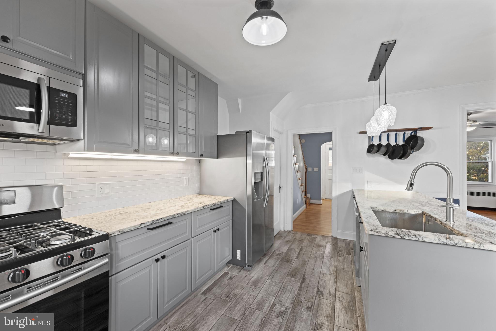 EDNOR GARDENS - LAKESIDE - Residential