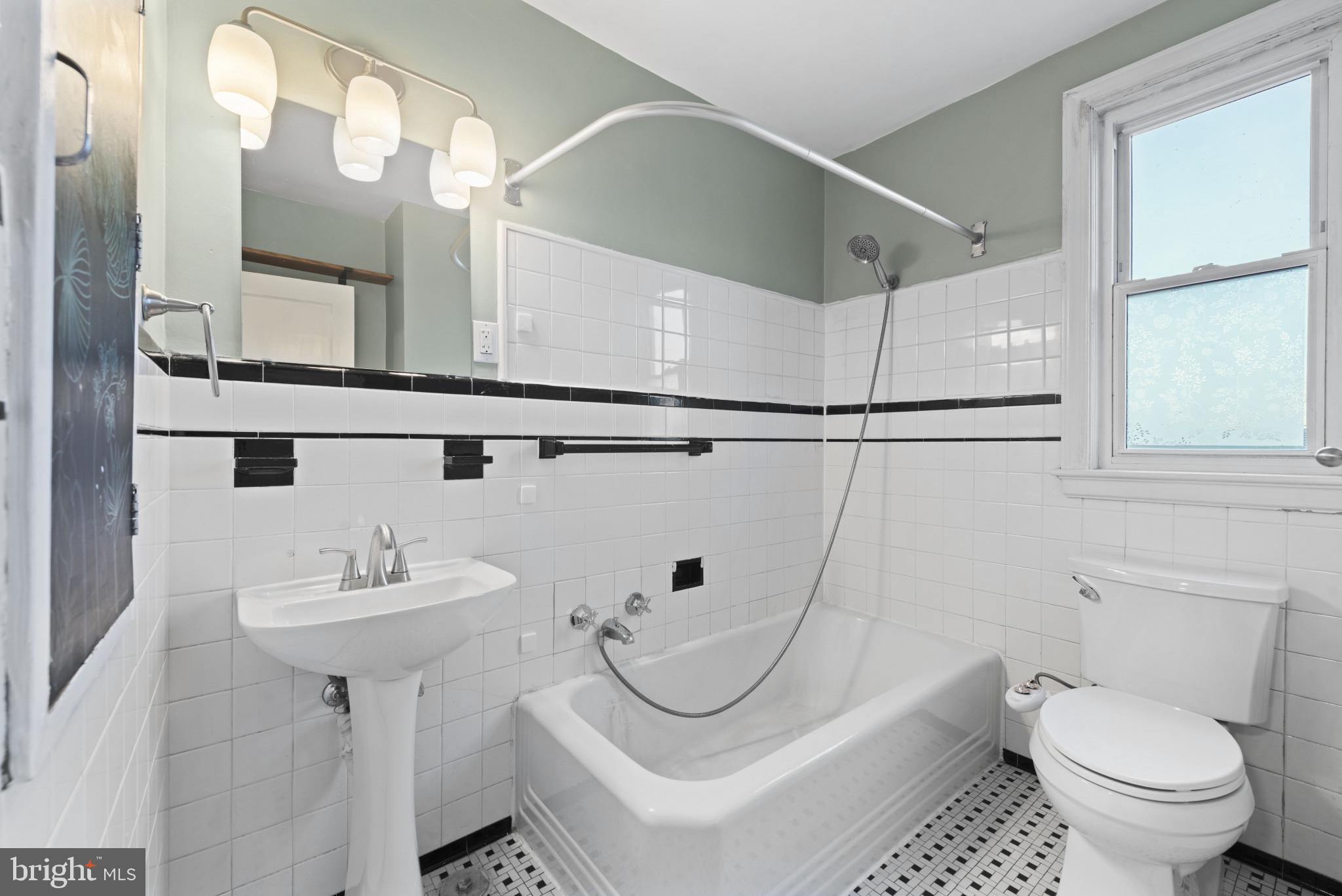 EDNOR GARDENS - LAKESIDE - Residential