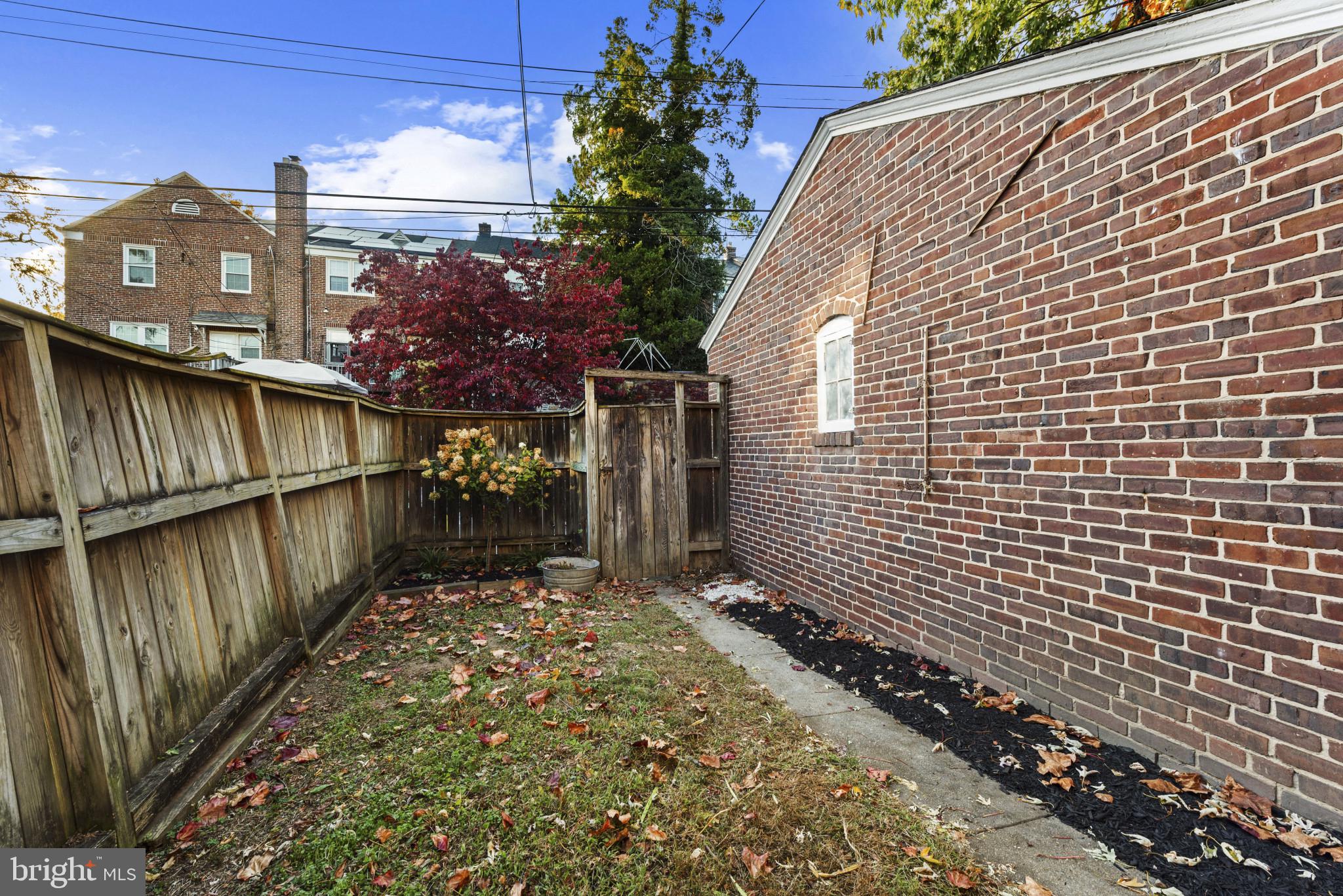 EDNOR GARDENS - LAKESIDE - Residential