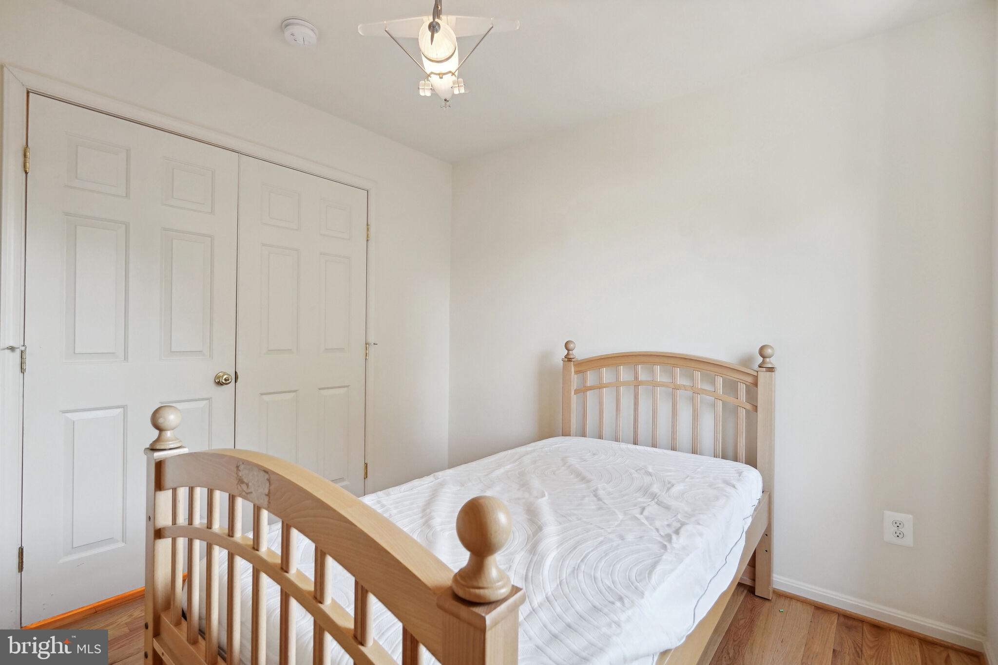 DEVON PARK - Residential