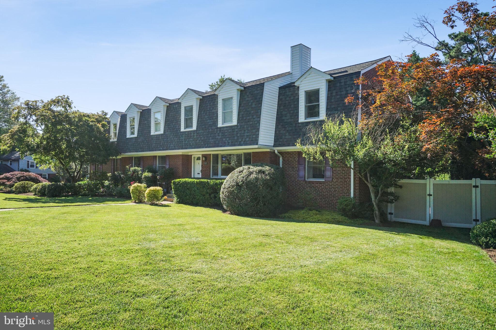 DEVON PARK - Residential