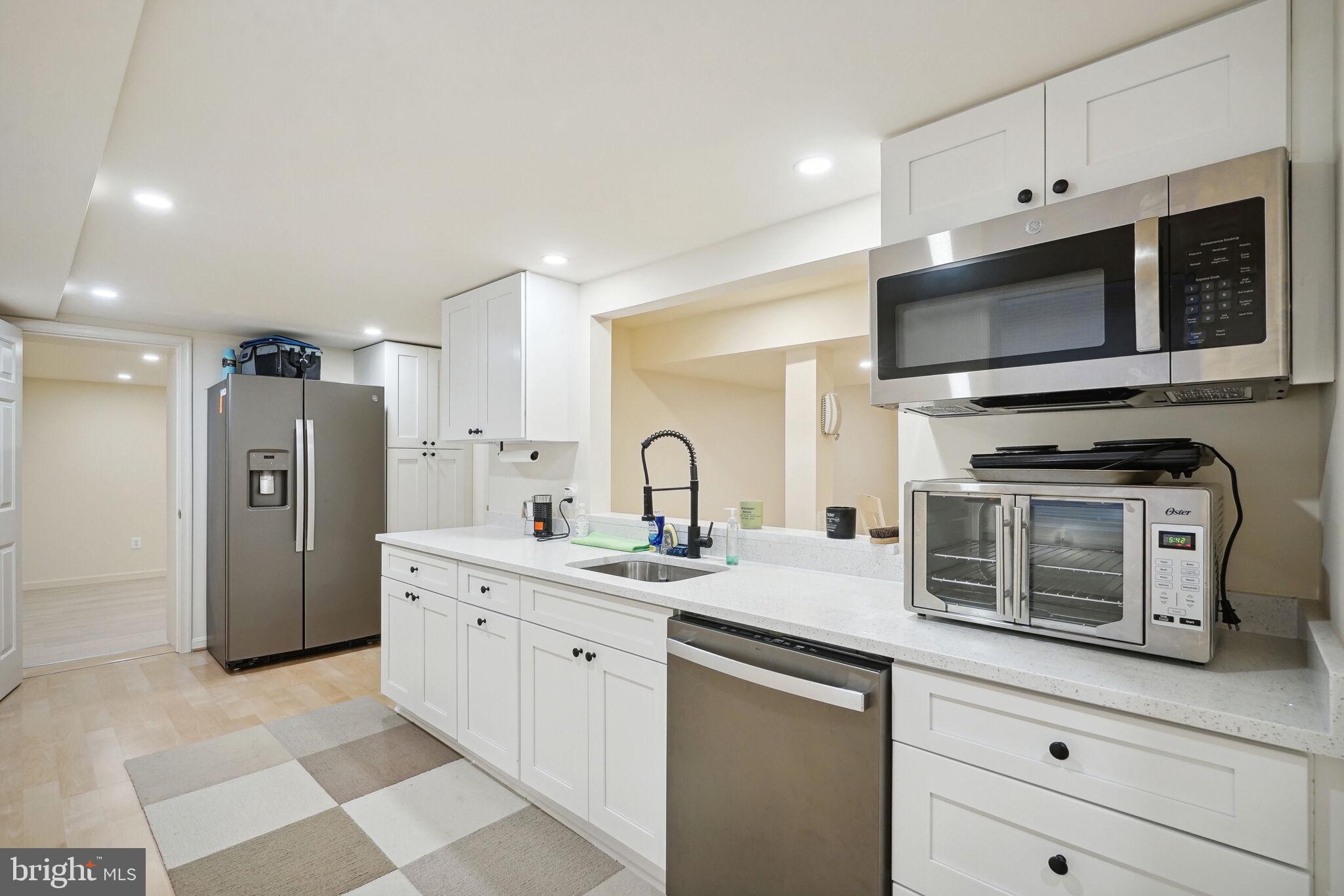 DEVON PARK - Residential