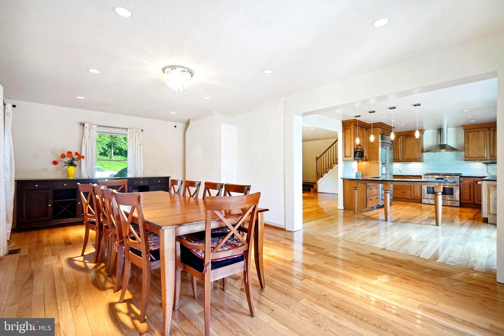 DEVON PARK - Residential