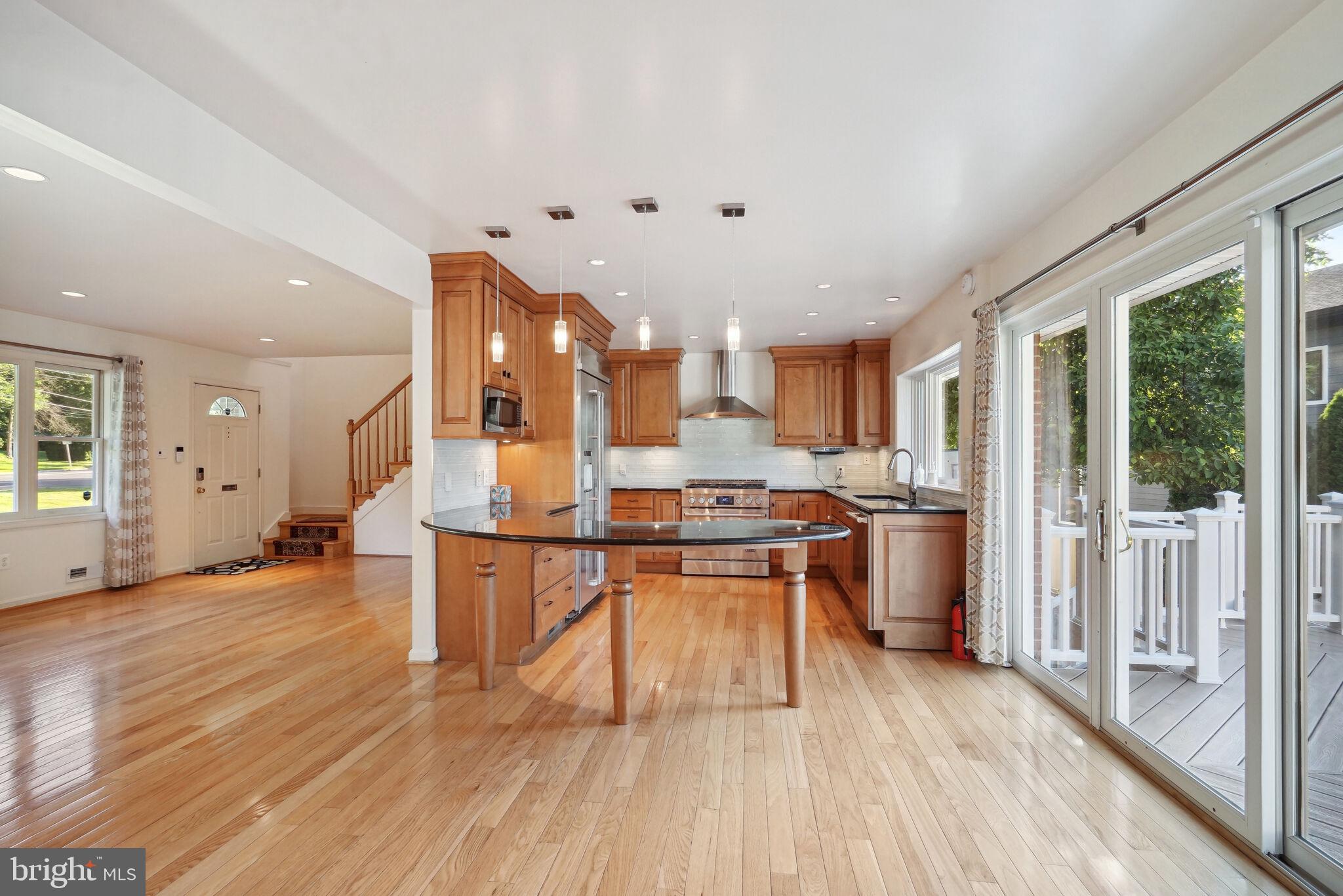 DEVON PARK - Residential