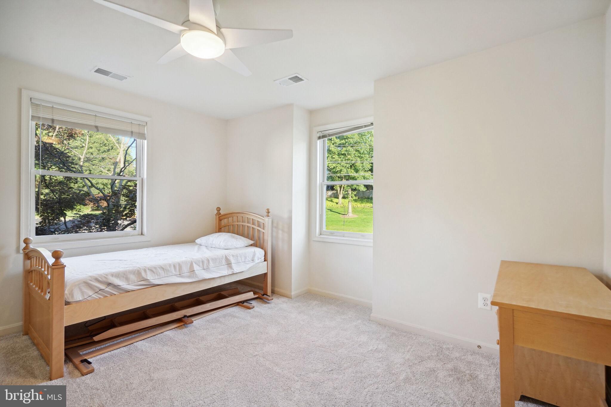 DEVON PARK - Residential