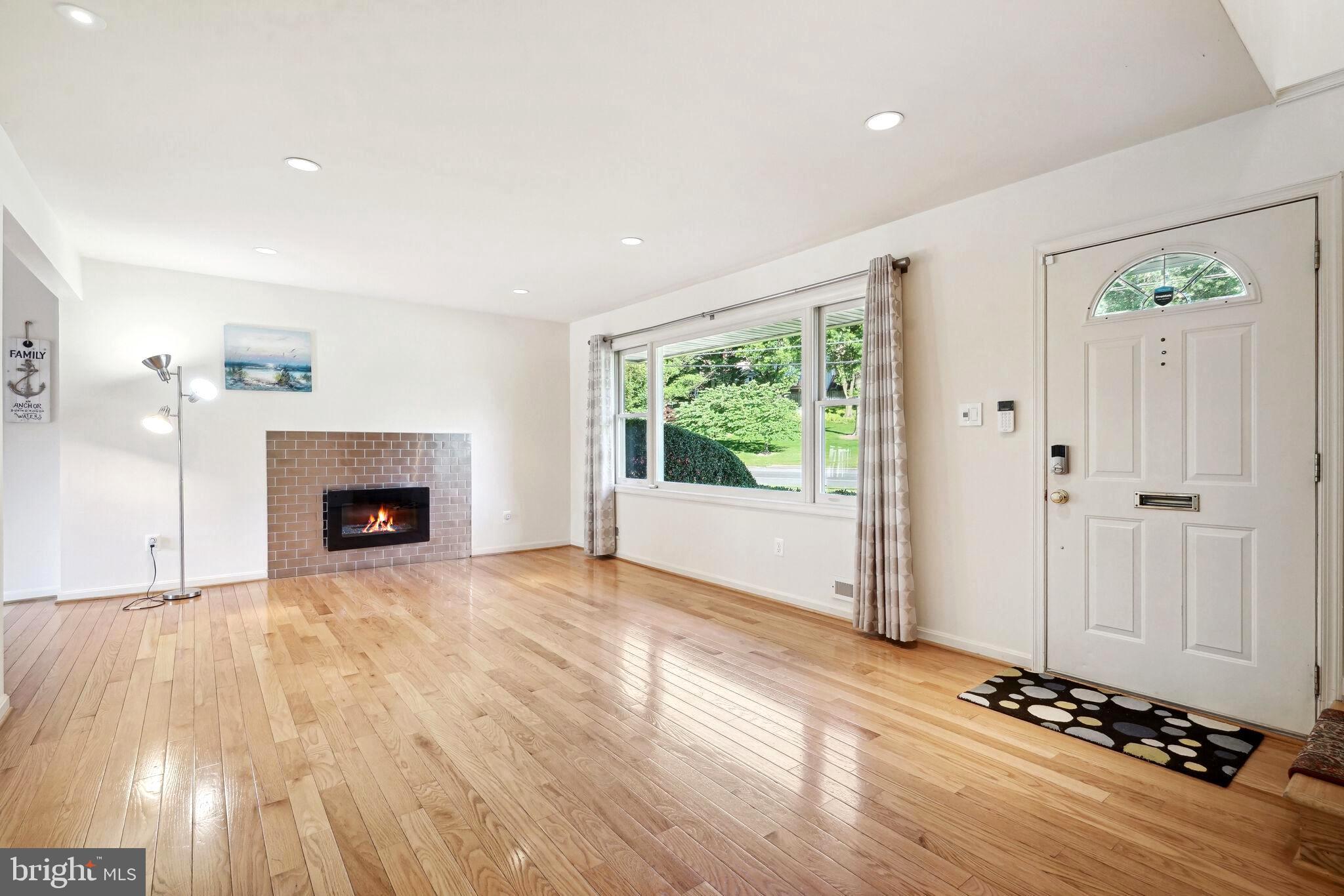 DEVON PARK - Residential