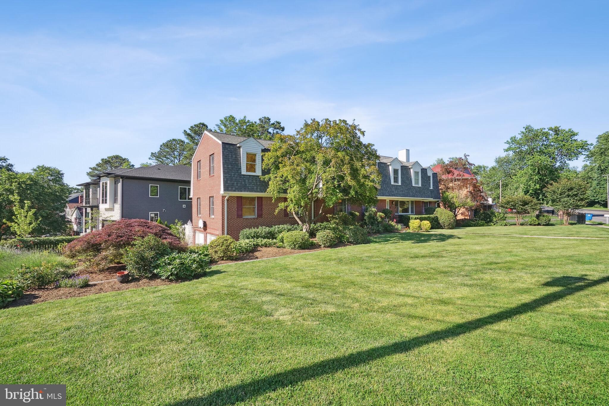 DEVON PARK - Residential