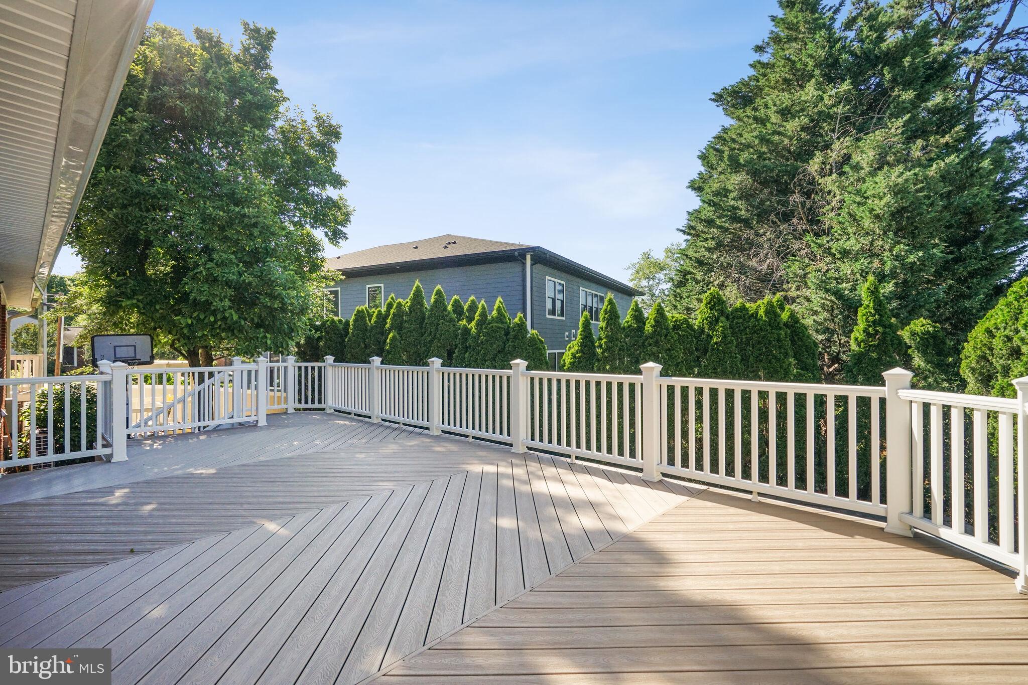 DEVON PARK - Residential