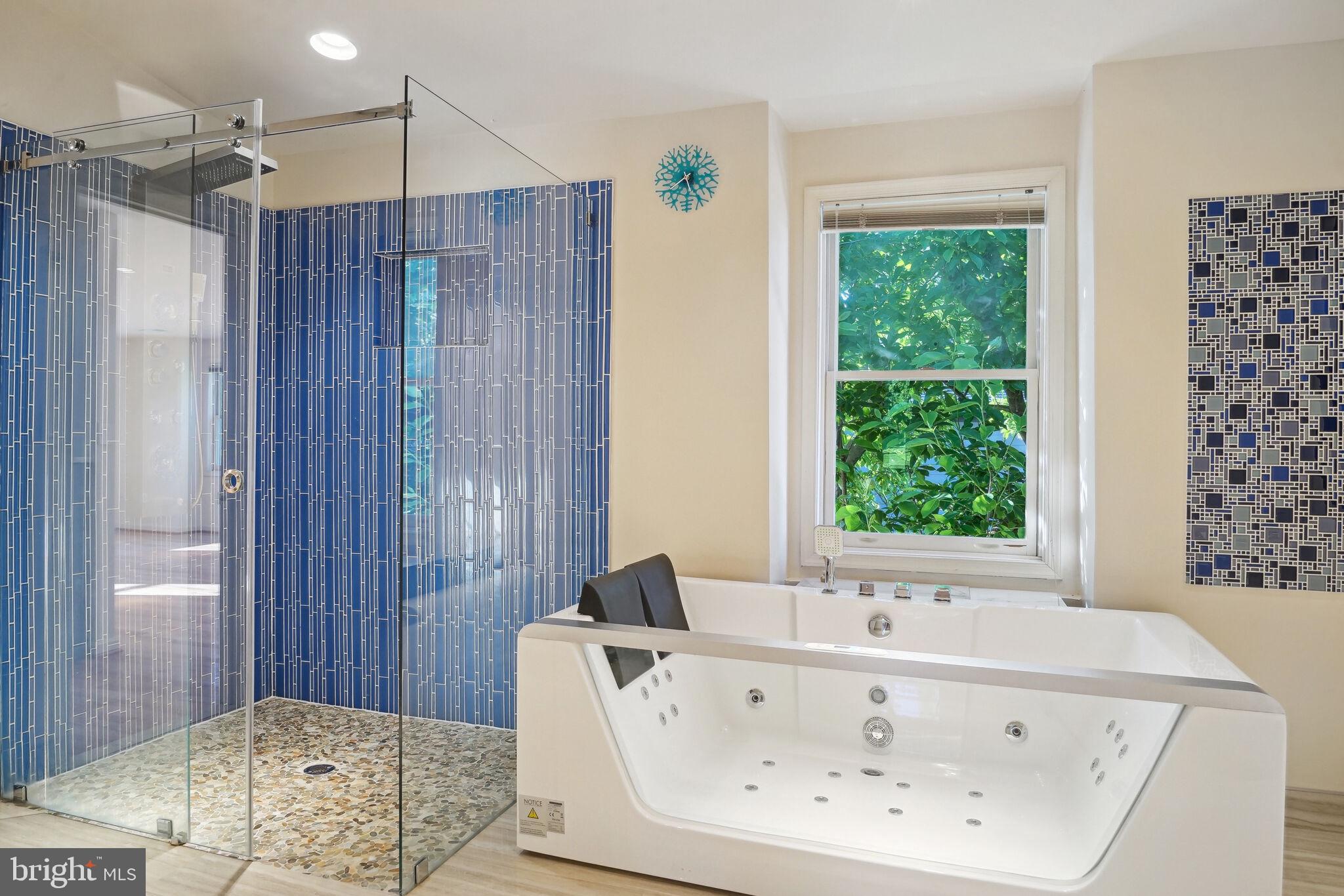 DEVON PARK - Residential