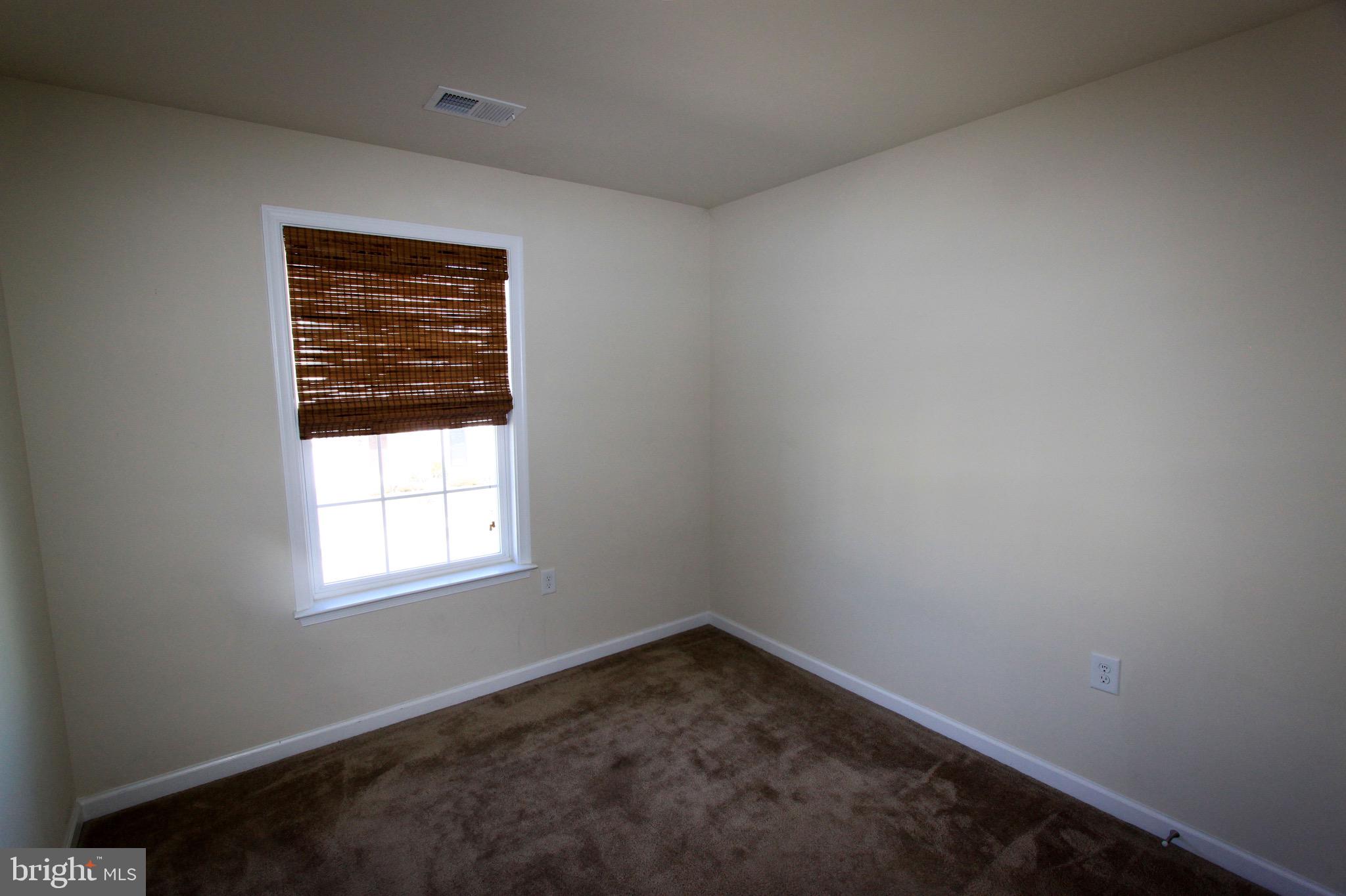 LAKELAND PLACE - Residential Lease