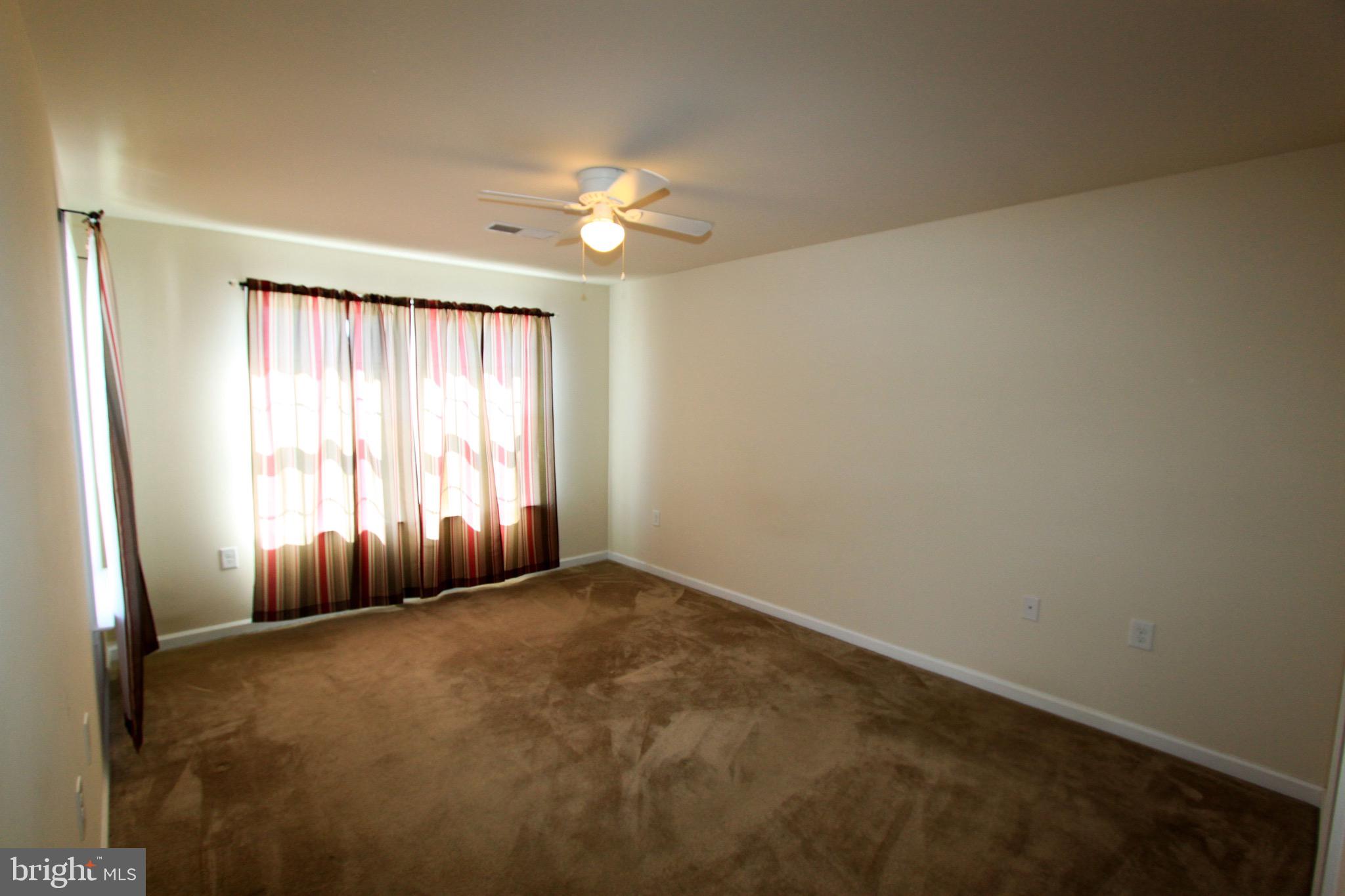 LAKELAND PLACE - Residential Lease