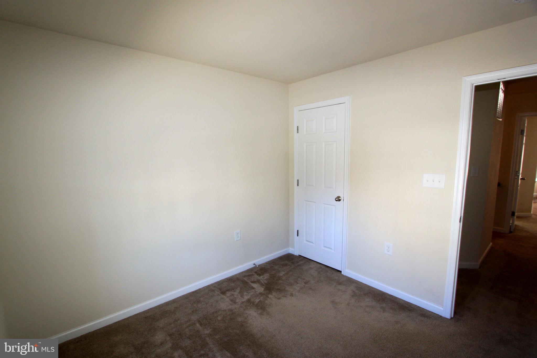 LAKELAND PLACE - Residential Lease