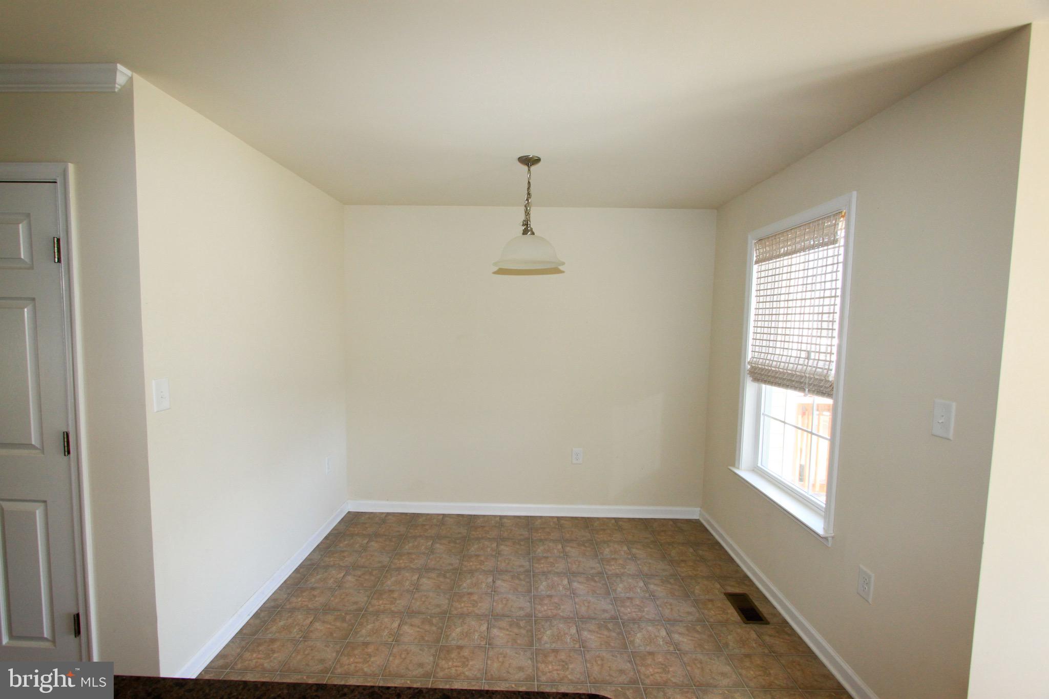 LAKELAND PLACE - Residential Lease