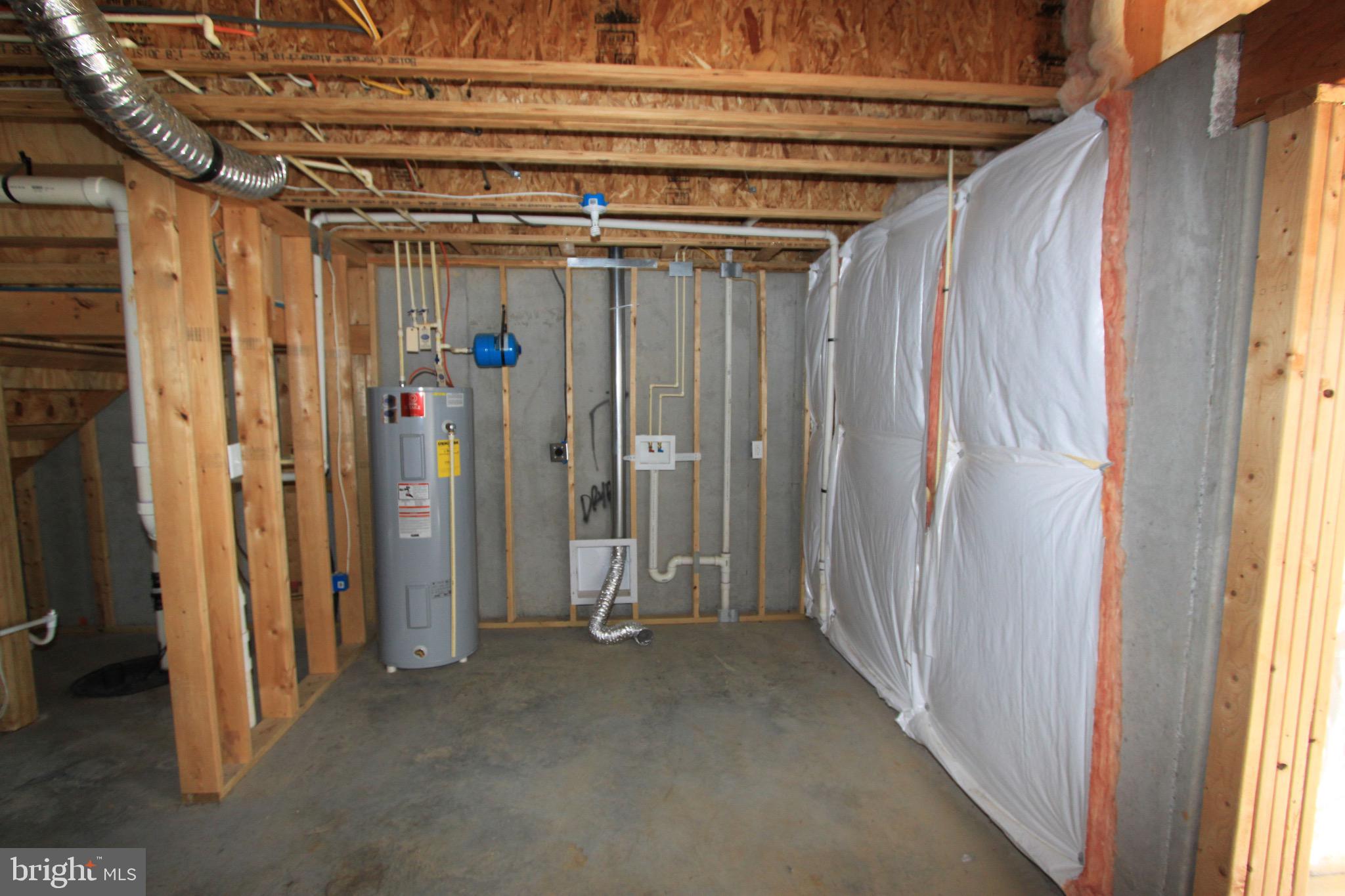 LAKELAND PLACE - Residential Lease