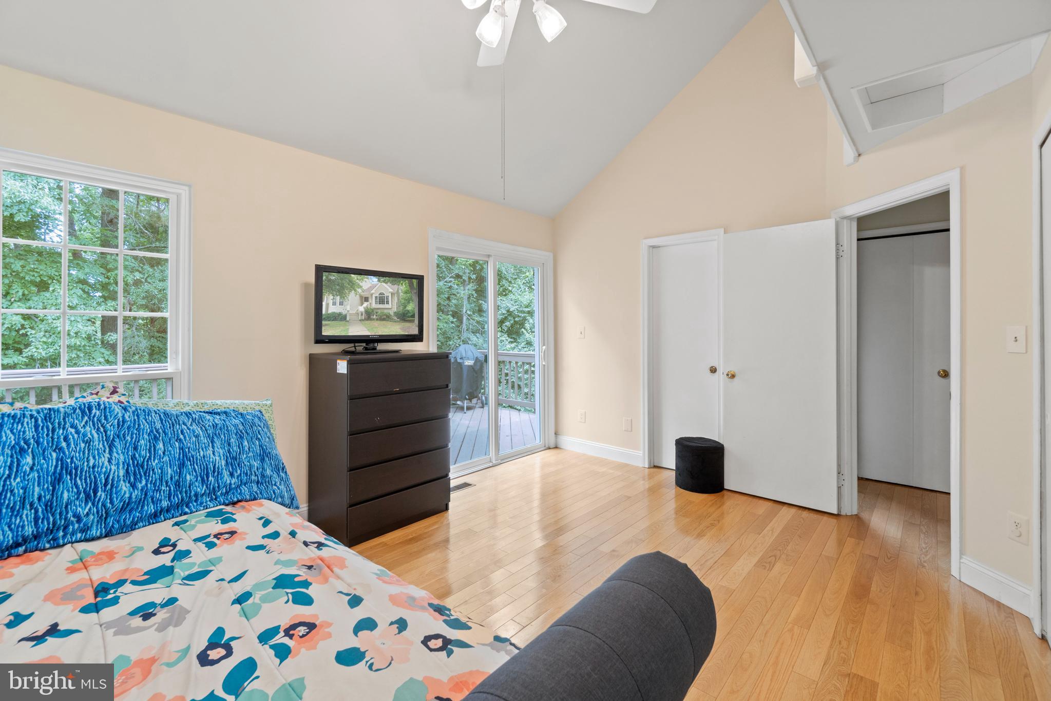 WOODGATE VILLAGE - Residential