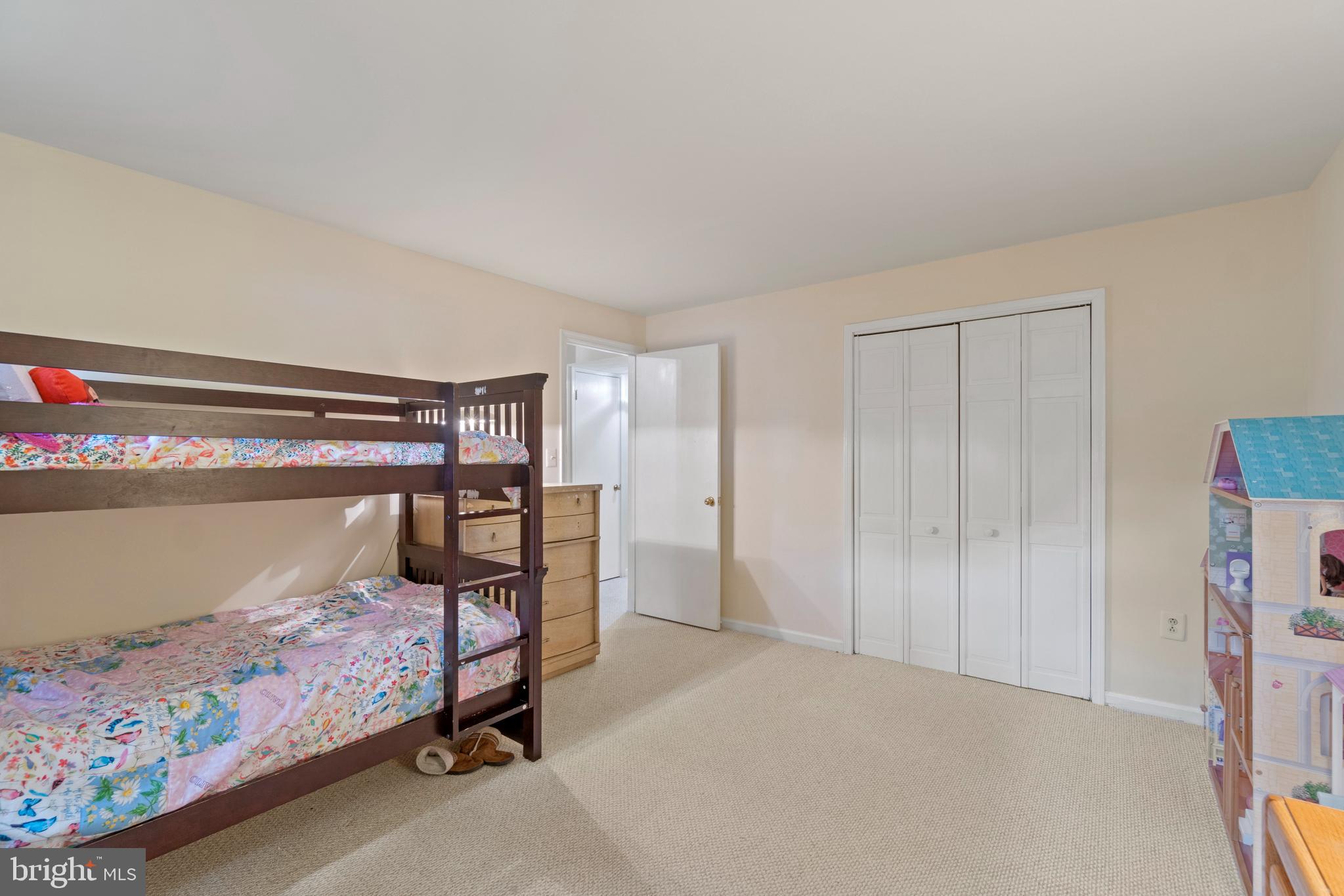 WOODGATE VILLAGE - Residential