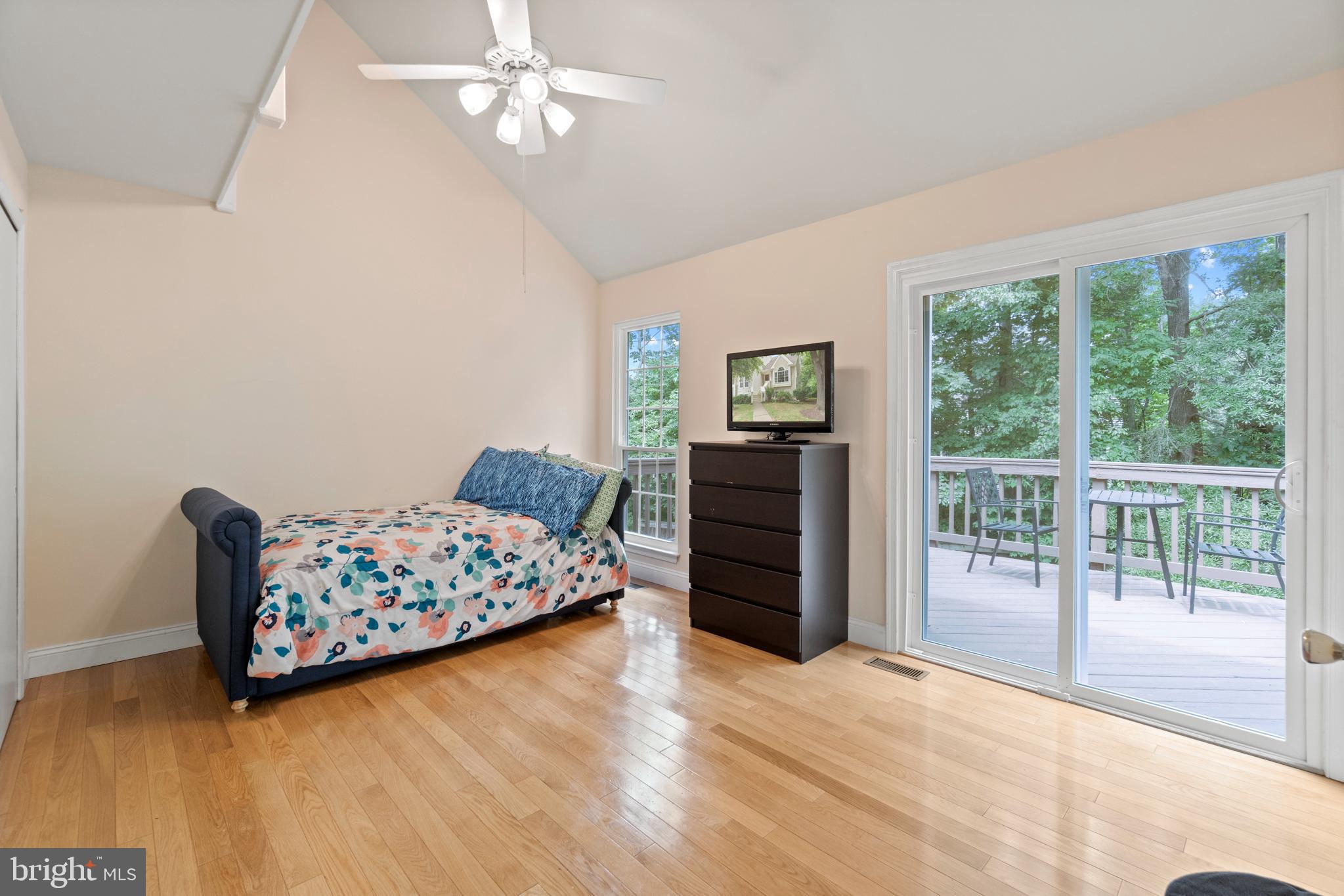 WOODGATE VILLAGE - Residential