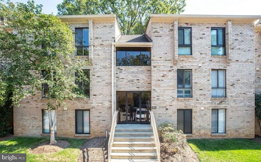 *** Multiple Offers received, Highest and Best is due Monday July 7th, Seller reserves the right to accept offers before the offer deadline *** Fully renovated and move-in ready, this spacious second-floor condominium is located in the desirable Glenvale Condominium Community in Reston. This unit features a gourmet kitchen with stainless steel appliances, Quartz countertops, and ample cabinetry. Luxury Vinyl Plank (LVP) flooring flows throughout the living spaces, complemented by fresh paint and modern light fixtures for a stylish, contemporary feel.
Enjoy relaxing on the private balcony with views overlooking Reston Parkway. The unit includes assigned parking, and there’s plenty of guest parking available.
Ideally located in the heart of Reston, this condo offers unbeatable convenience—just minutes from shopping centers, restaurants, Dulles Airport, the Metro, Reston Town Center, Vienna, and Tysons Corner.
Water and gas are included in the monthly condo fee.
Don’t miss this opportunity to own a beautifully updated condo in one of Reston’s most convenient communities!