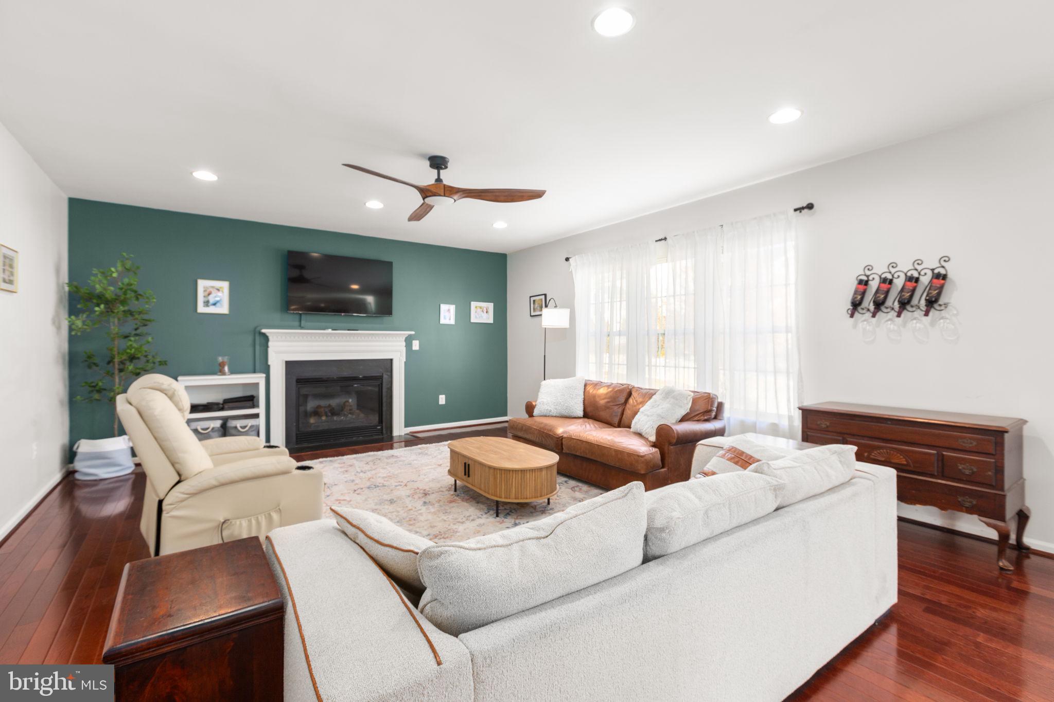 THE FALLS AT LEE'S PARKE - Residential