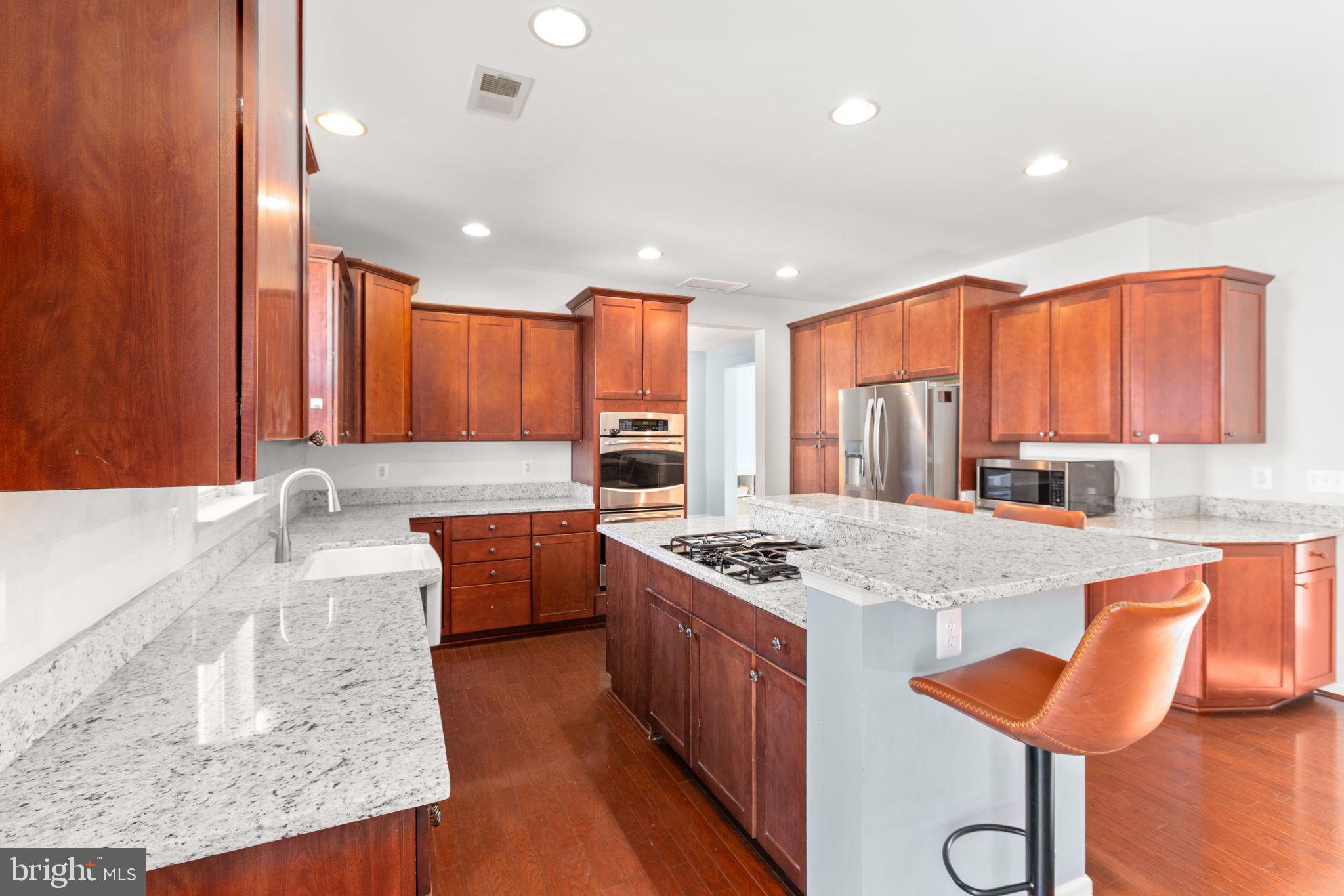 THE FALLS AT LEE'S PARKE - Residential