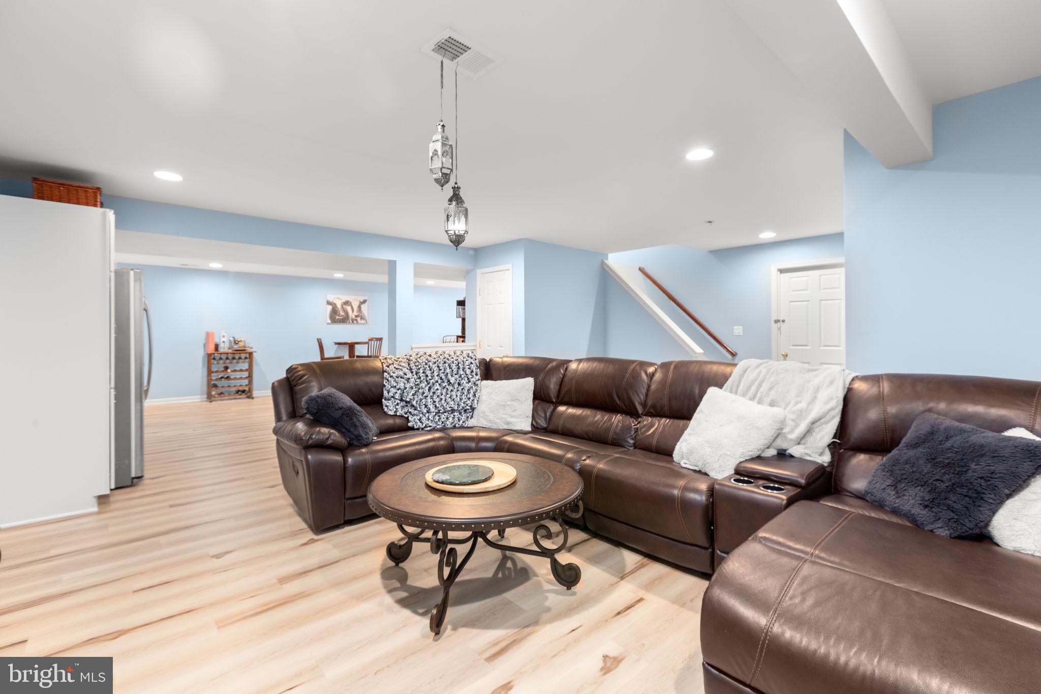 THE FALLS AT LEE'S PARKE - Residential